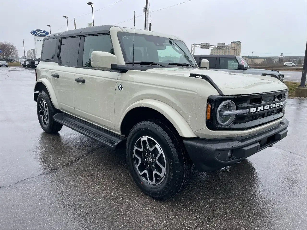 Ford Bronco снимка Ford Bronco