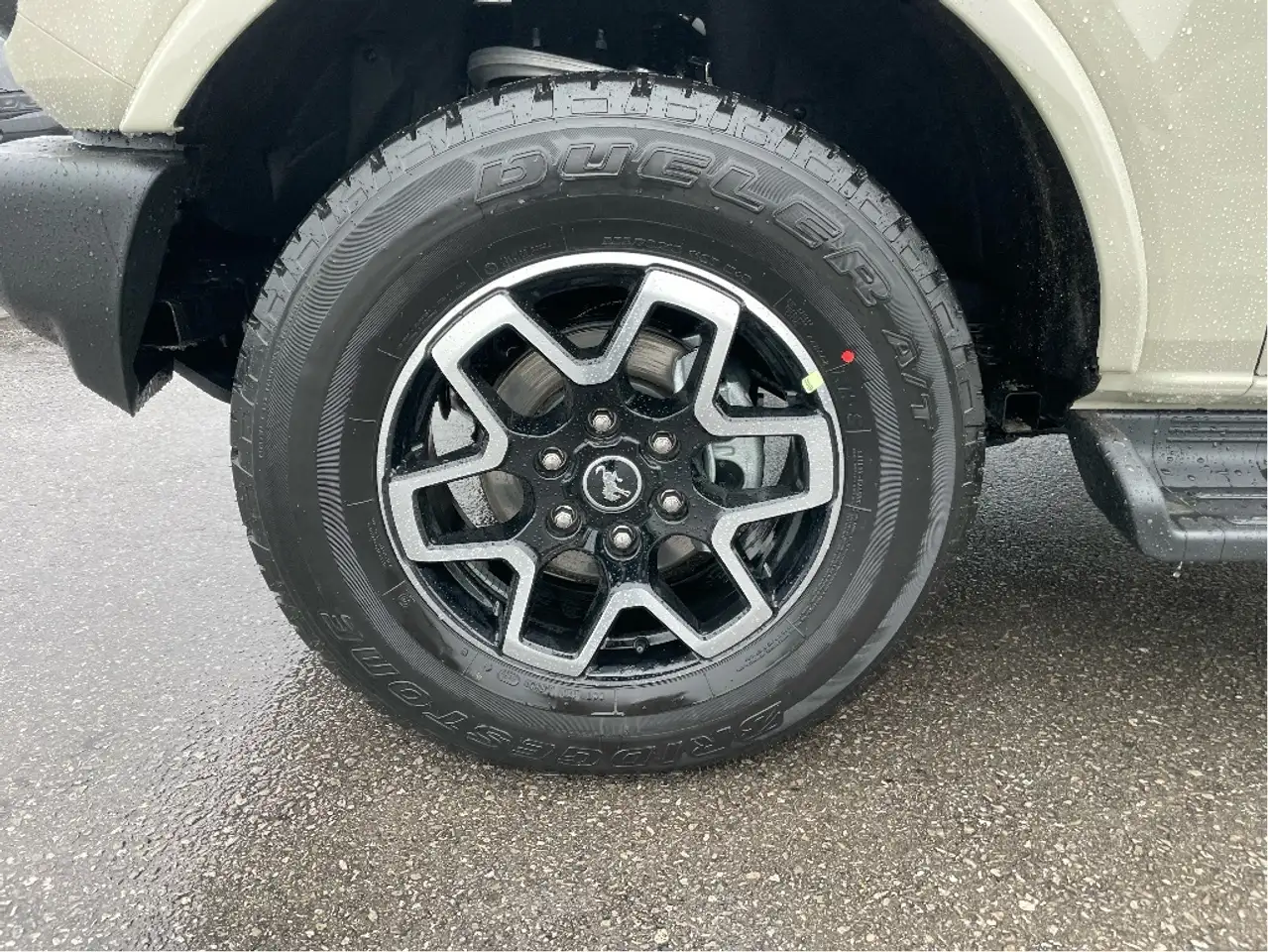 Ford Bronco снимка Ford Bronco