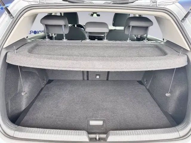 Volkswagen Golf view 11