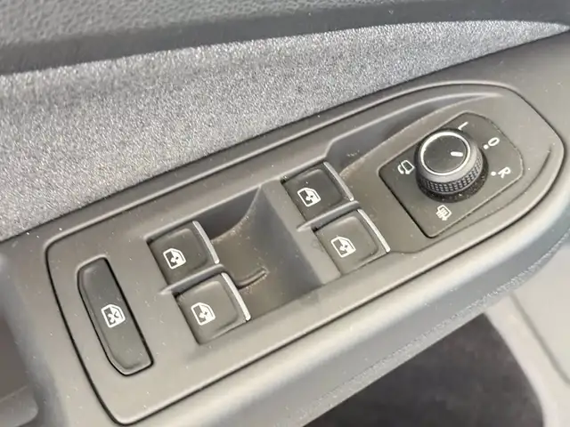 Volkswagen Golf view 19