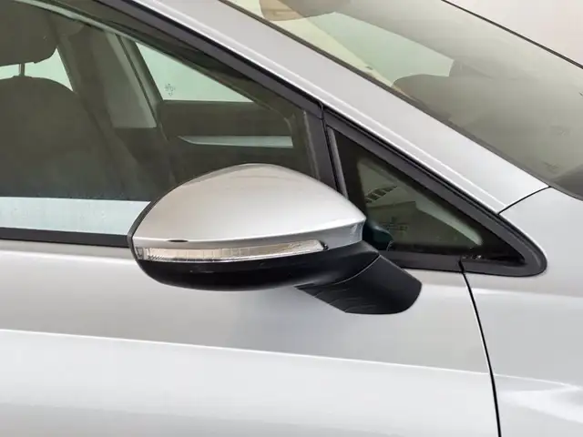 Volkswagen Golf view 15