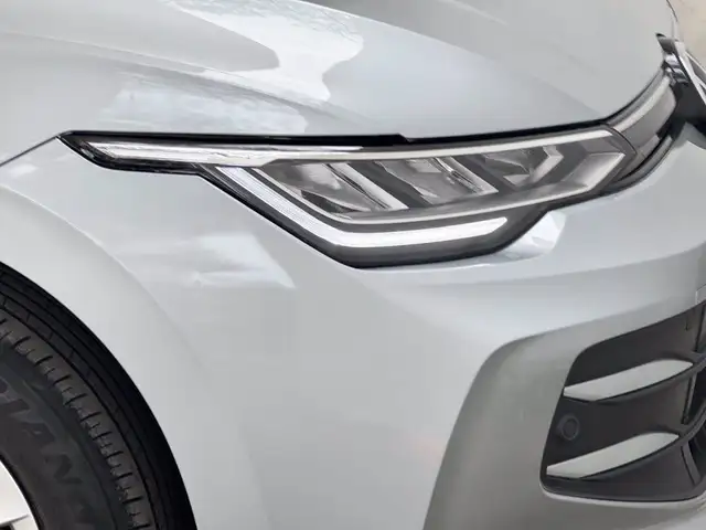 Volkswagen Golf view 13