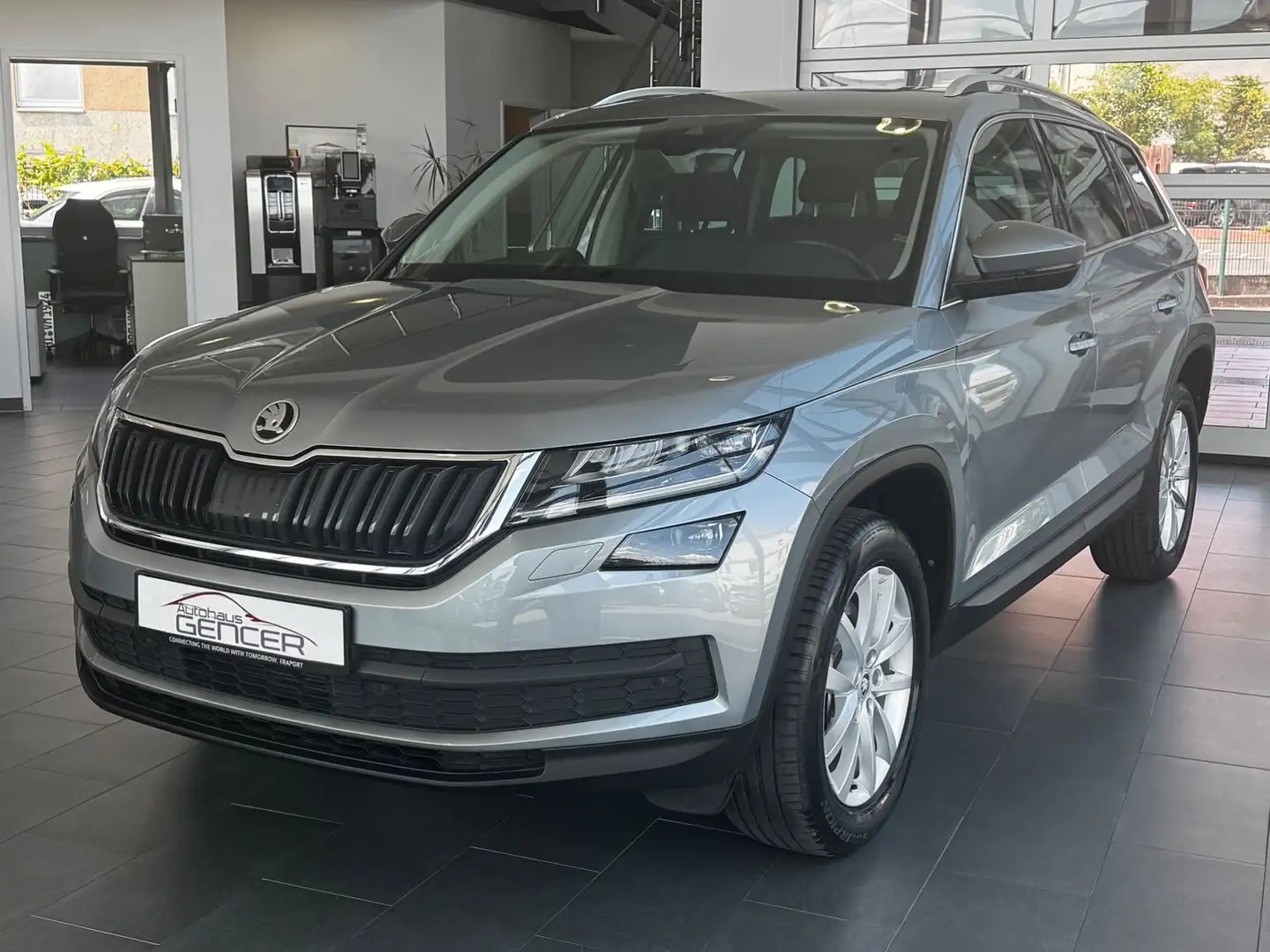 Skoda Kodiaq Style 4x4 2.0 TSI "LED/Pano/Memory/PDC" Grau - 1