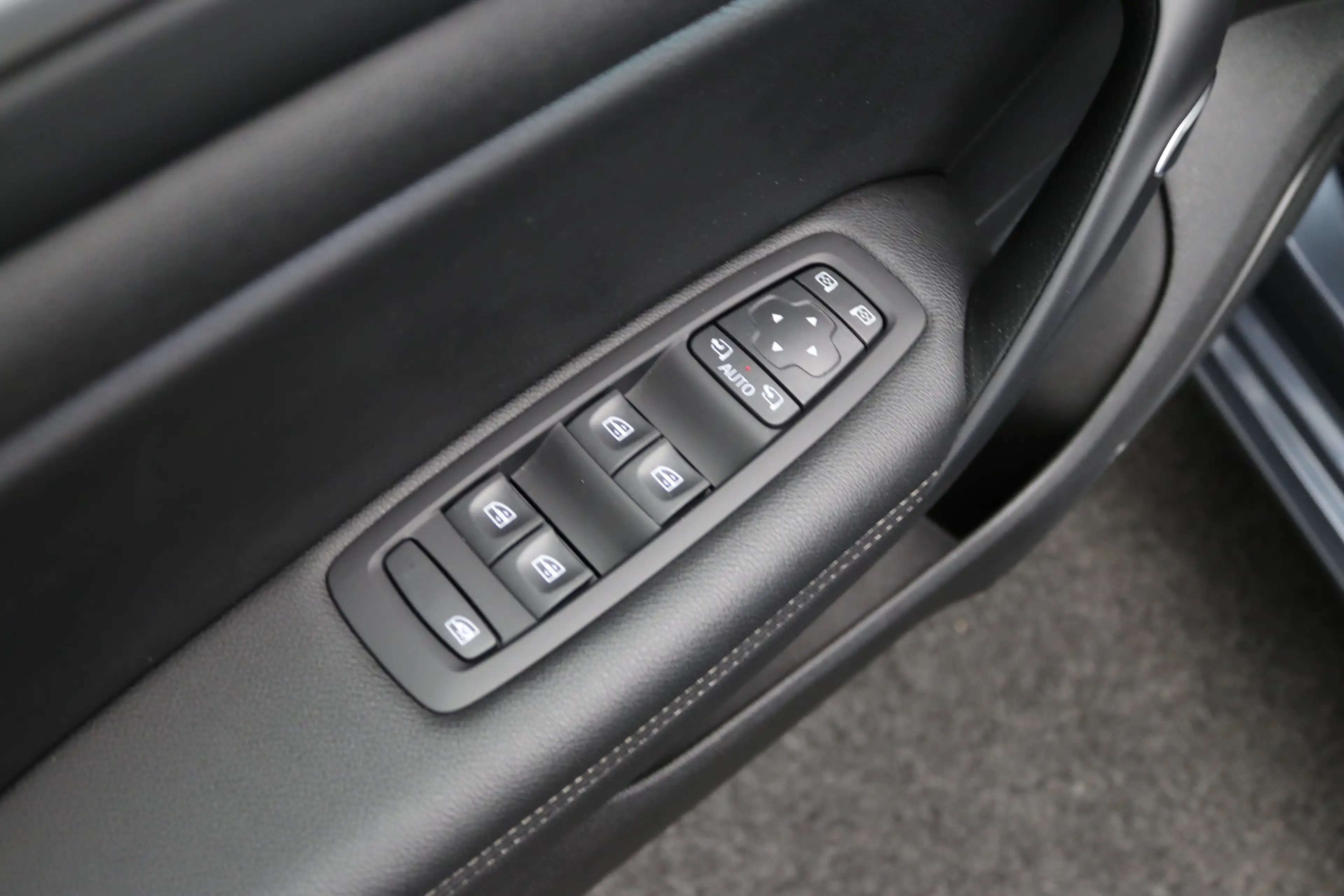 Renault Megane Estate 1.3 TCe 140 Techno | Achterbank in delen ne — photo 17
