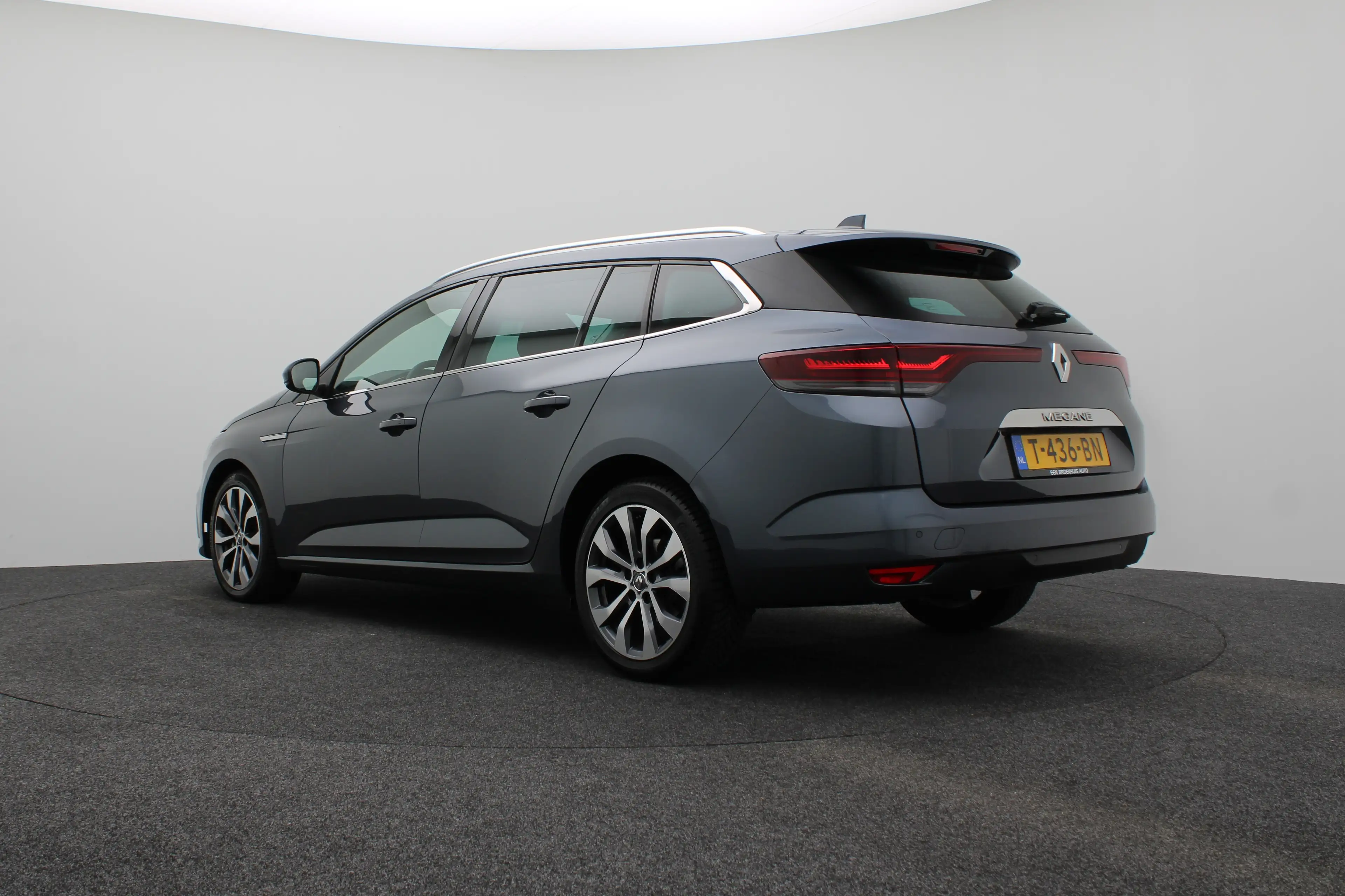 Renault Megane Estate 1.3 TCe 140 Techno | Achterbank in delen ne — photo 36
