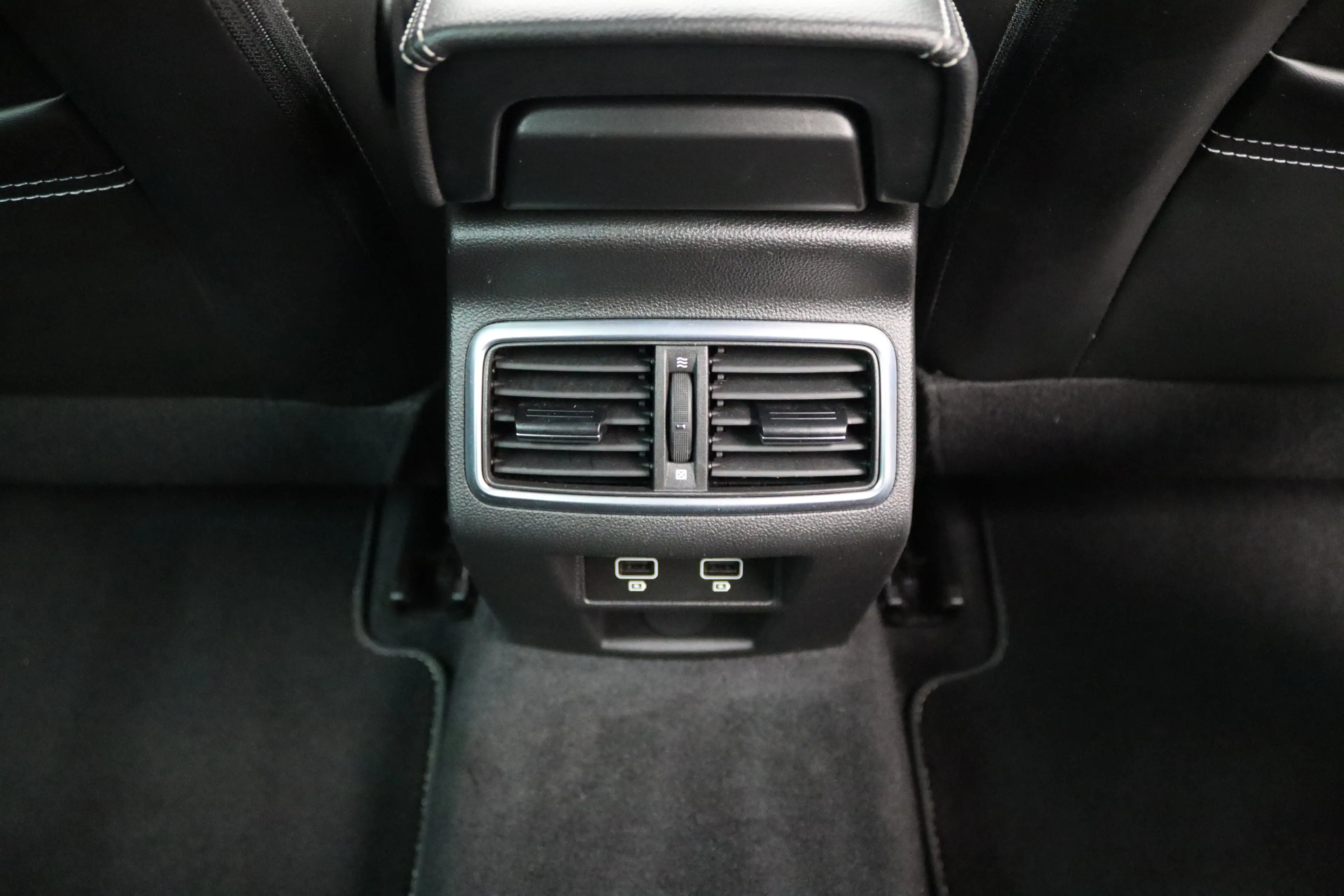 Renault Megane Estate 1.3 TCe 140 Techno | Achterbank in delen ne — photo 11