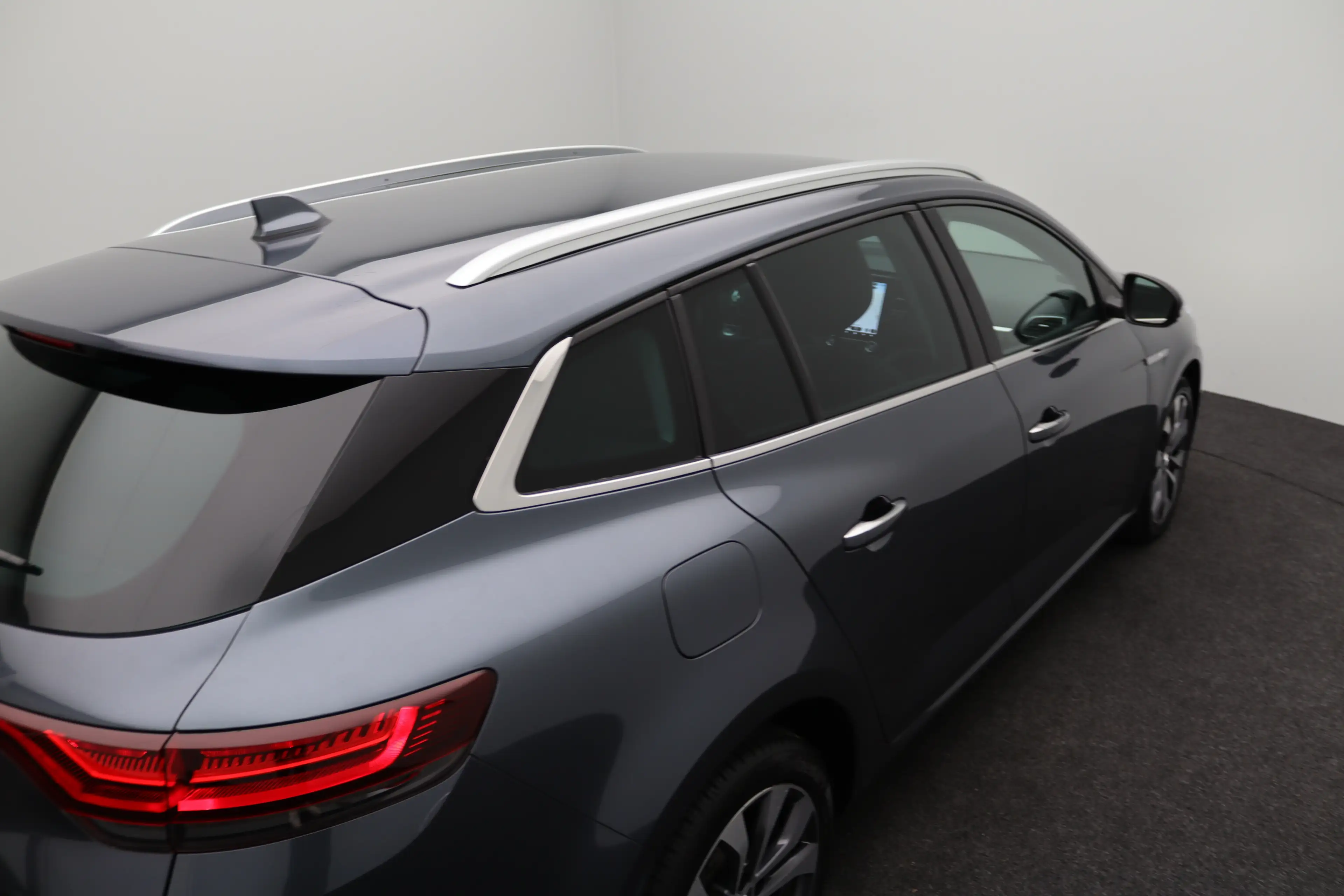 Renault Megane Estate 1.3 TCe 140 Techno | Achterbank in delen ne — photo 6
