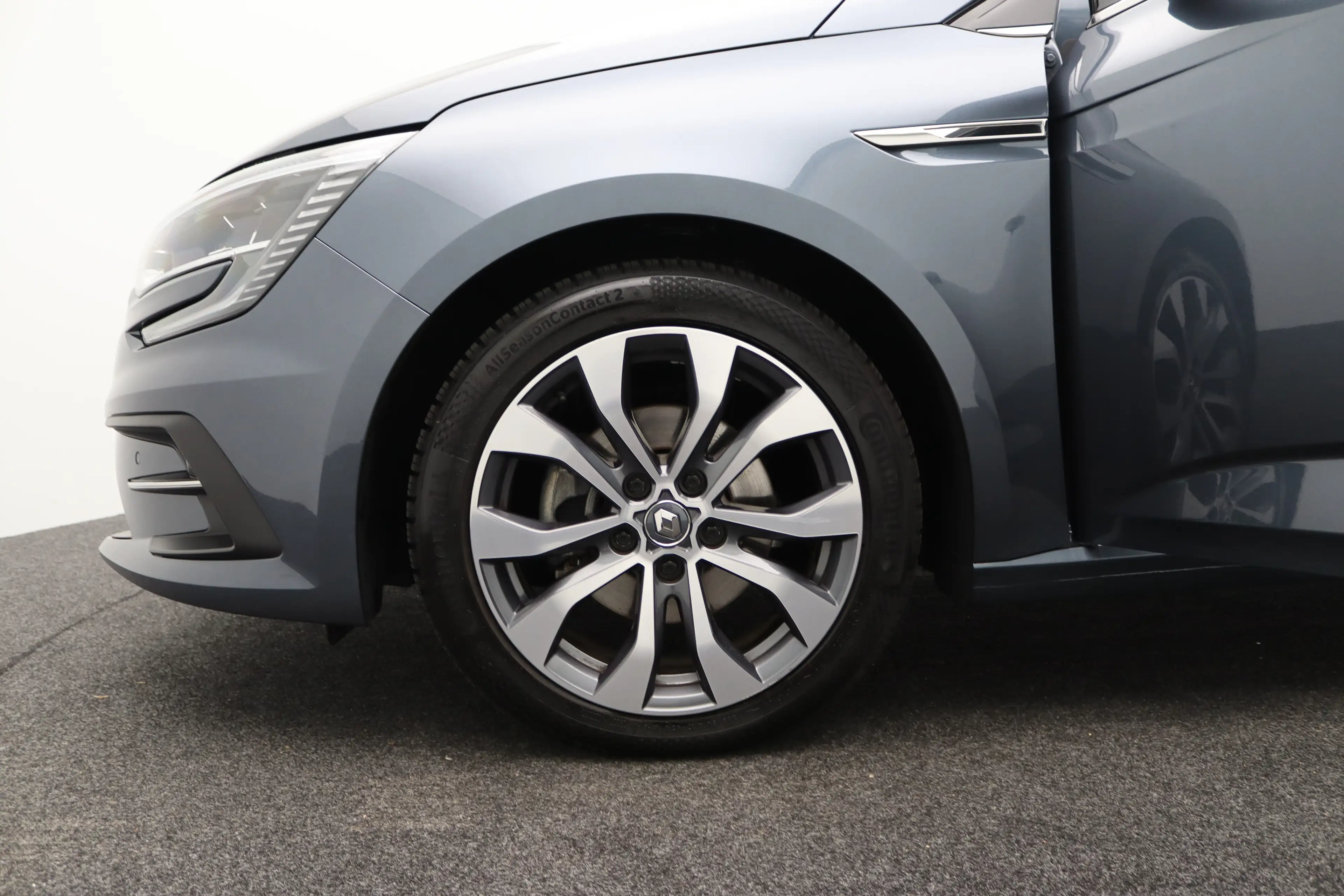 Renault Megane Estate 1.3 TCe 140 Techno | Achterbank in delen ne — photo 27