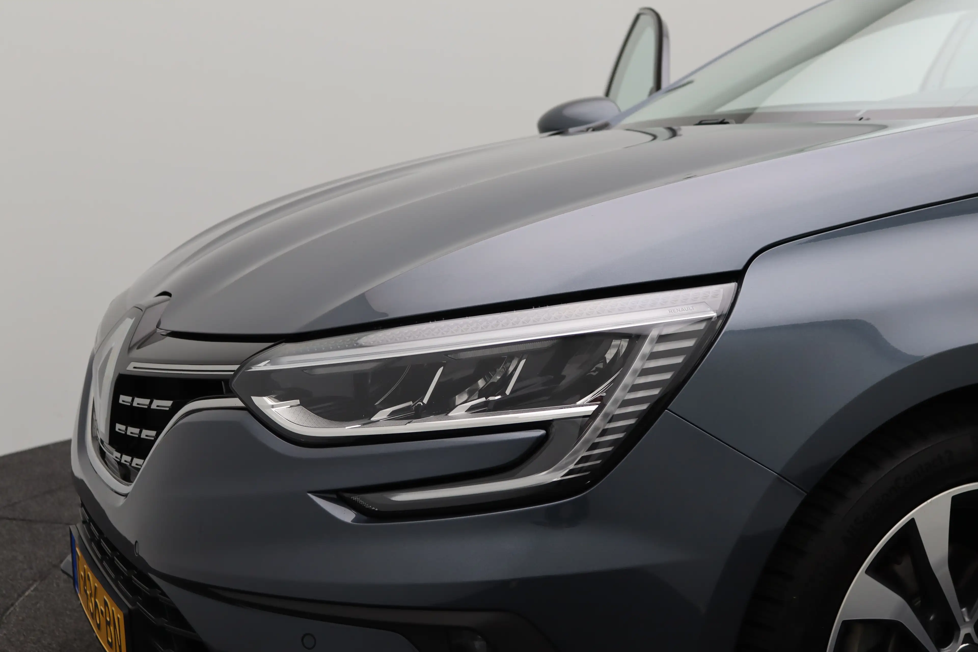 Renault Megane Estate 1.3 TCe 140 Techno | Achterbank in delen ne — photo 29