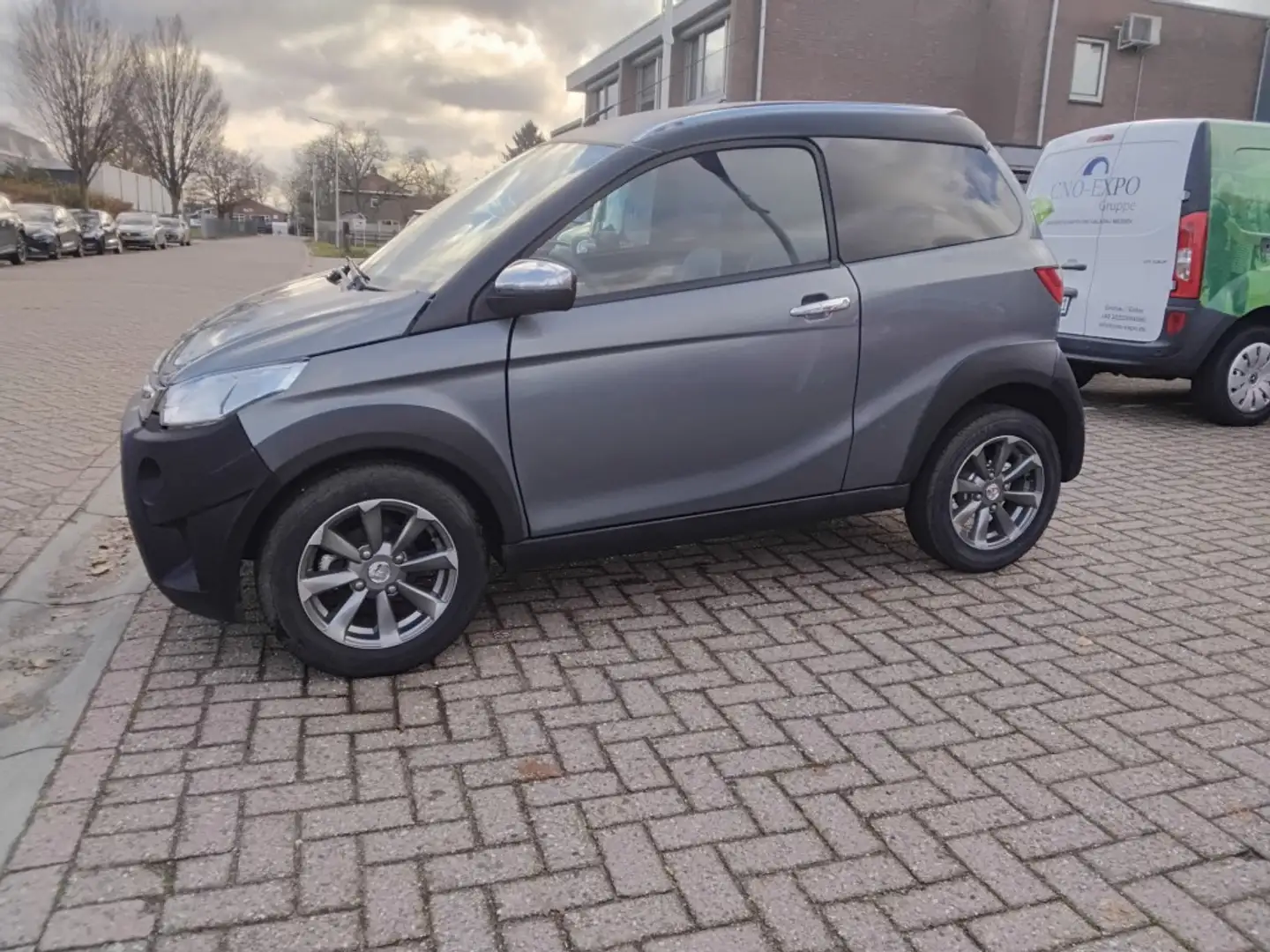 Aixam Crossline - Grijs - 2