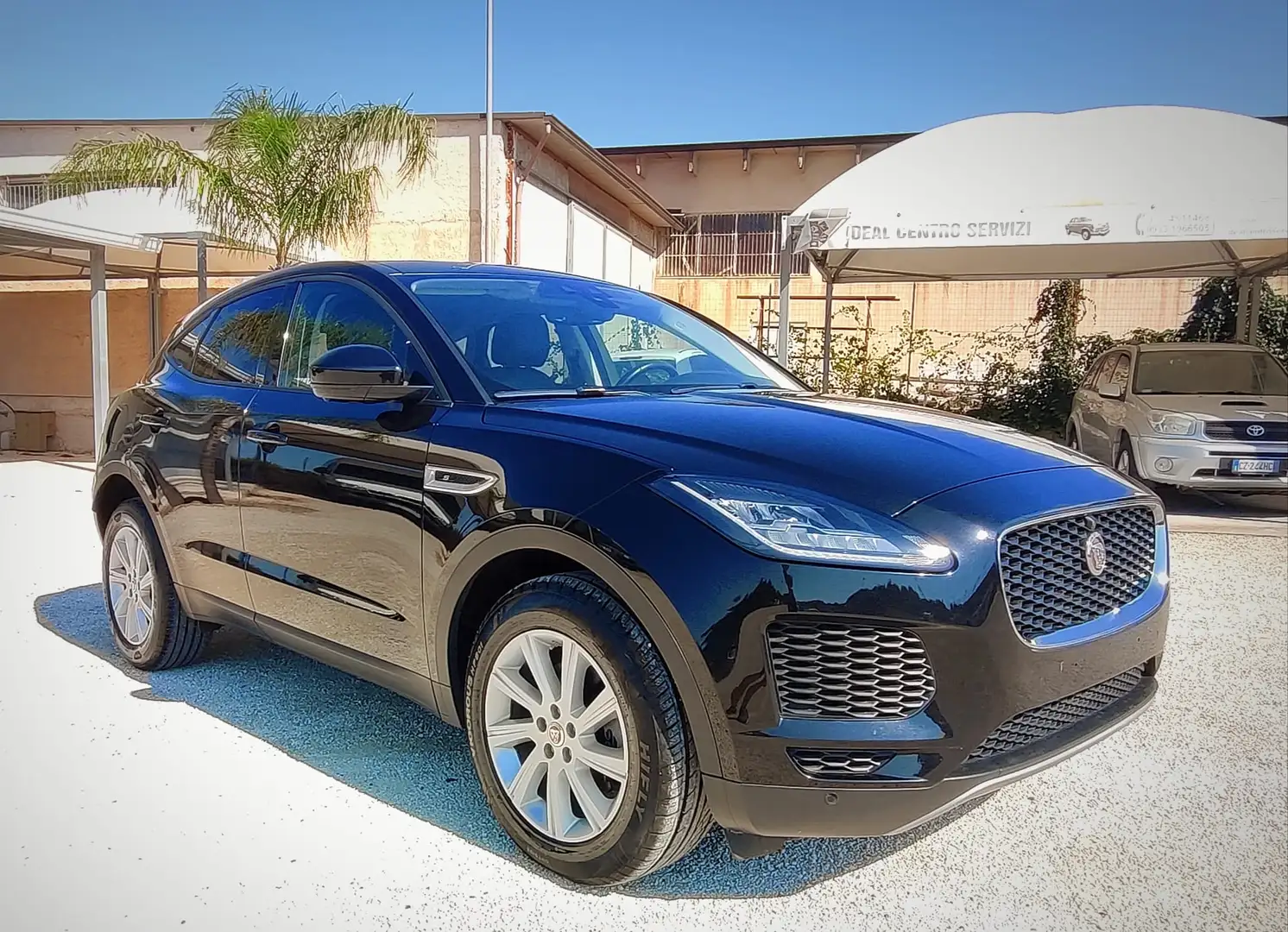 Jaguar E-Pace E-Pace 2.0d i4 R-Dynamic S awd 150cv auto my19 Noir - 1
