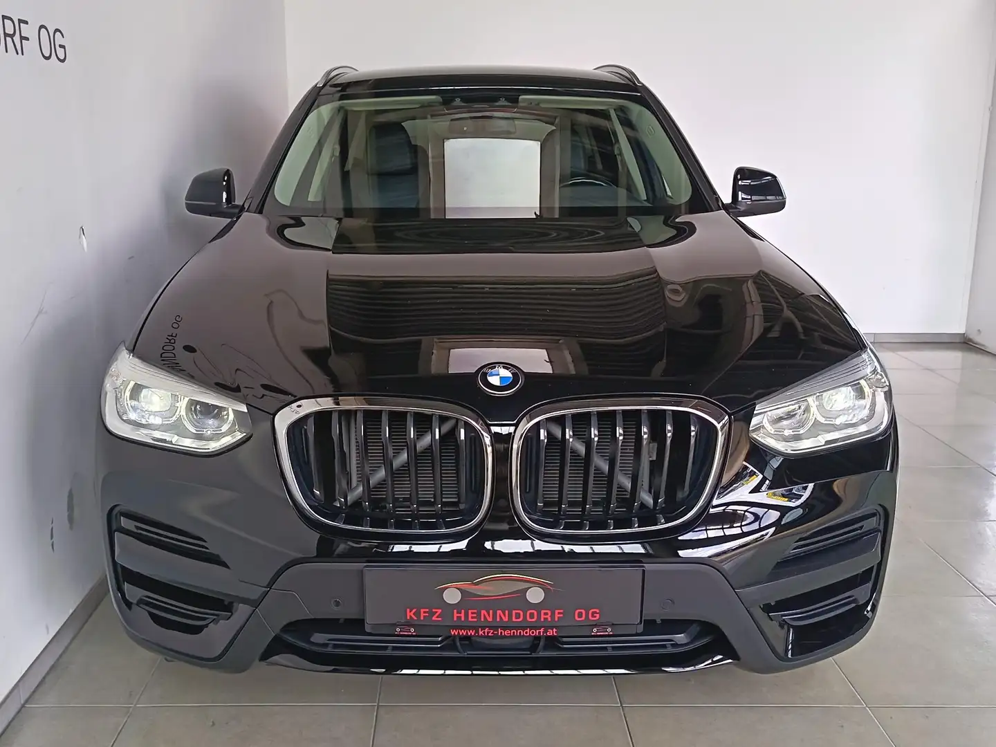 BMW X3 xDrive 20 d Advantage Schwarz - 2