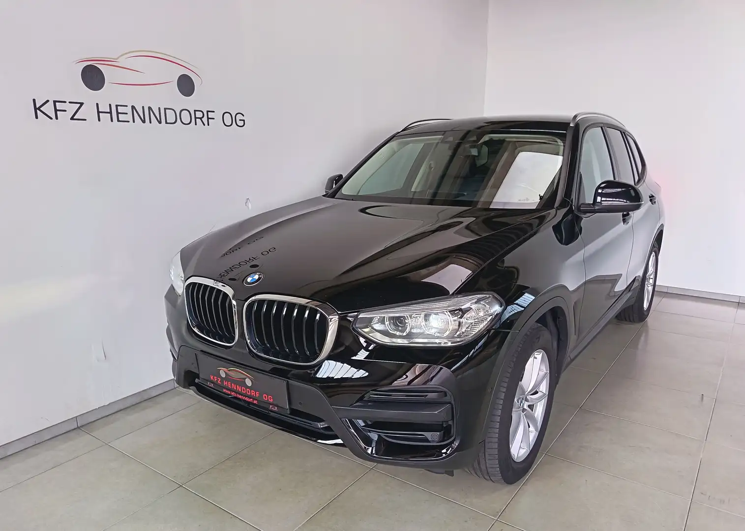 BMW X3 xDrive 20 d Advantage Schwarz - 1