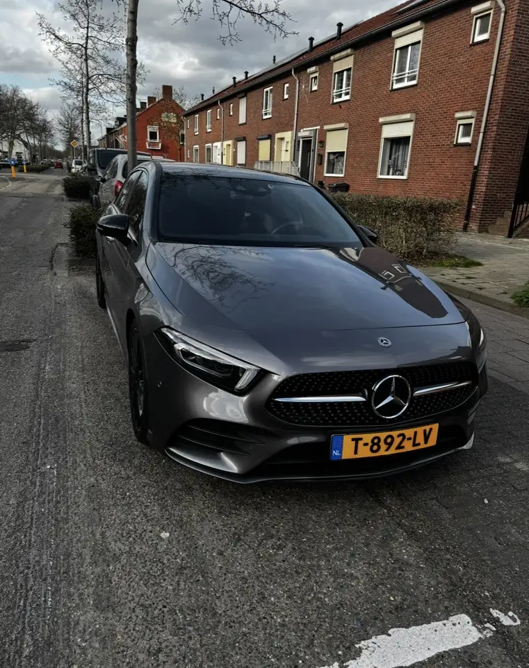 Mercedes-Benz A 200