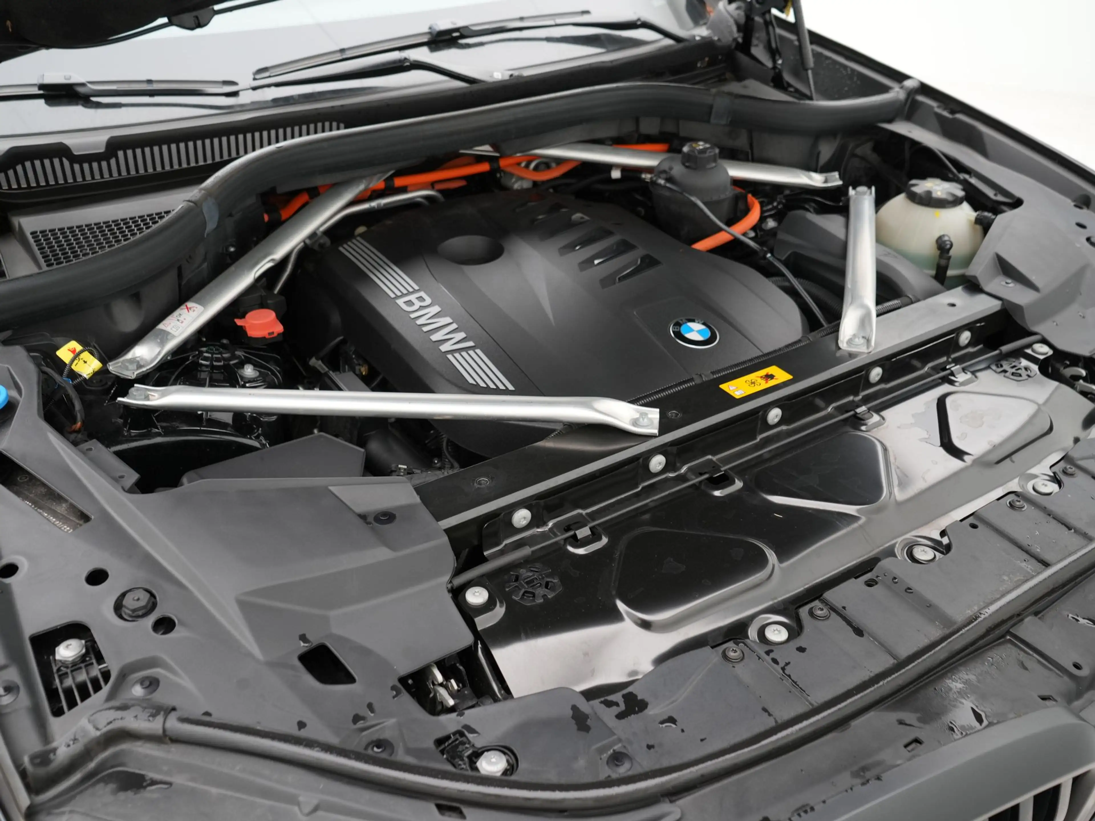BMW X5 xDrive50e SoH 100% — photo 5