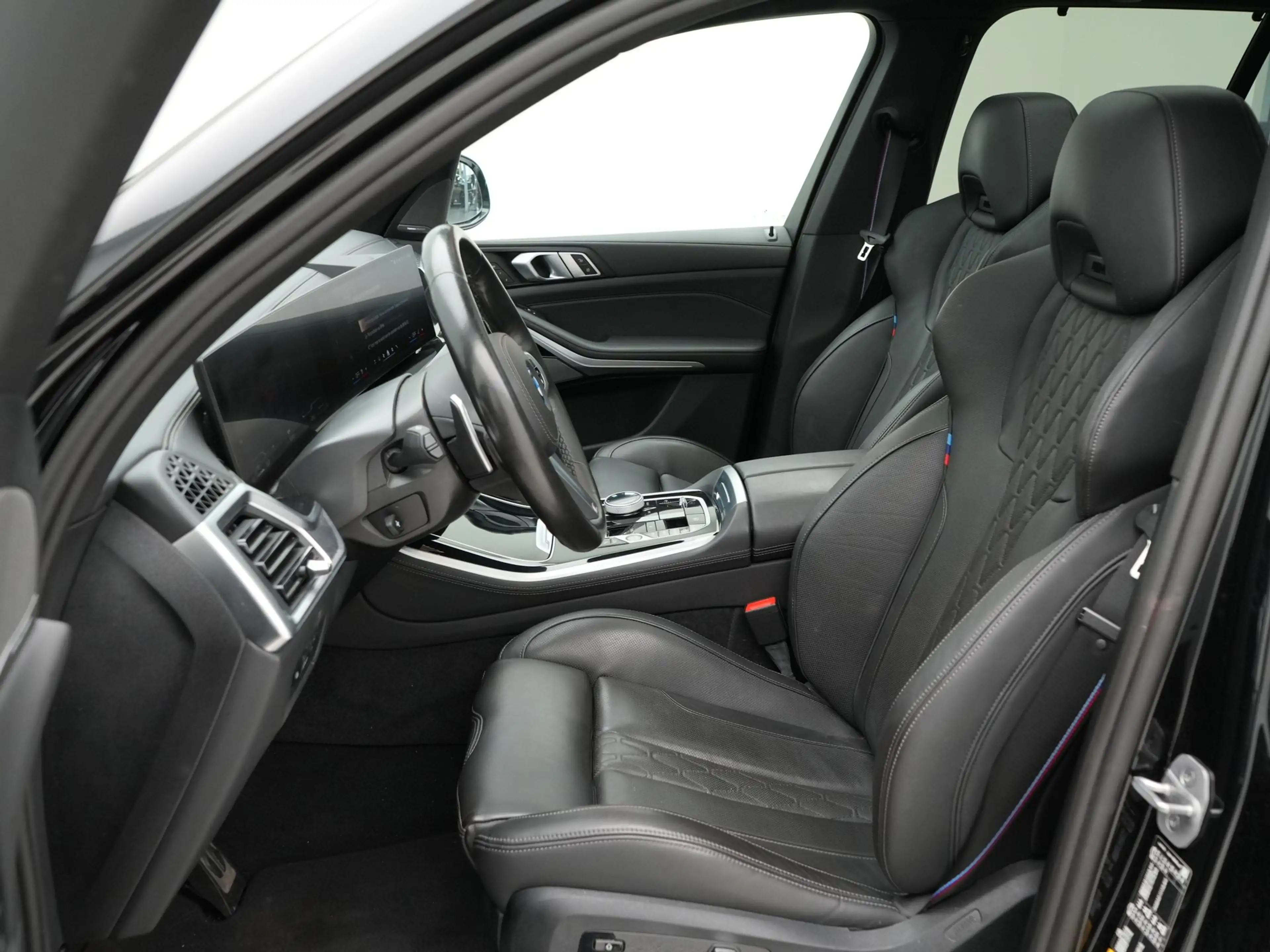 BMW X5 xDrive50e SoH 100% — photo 6