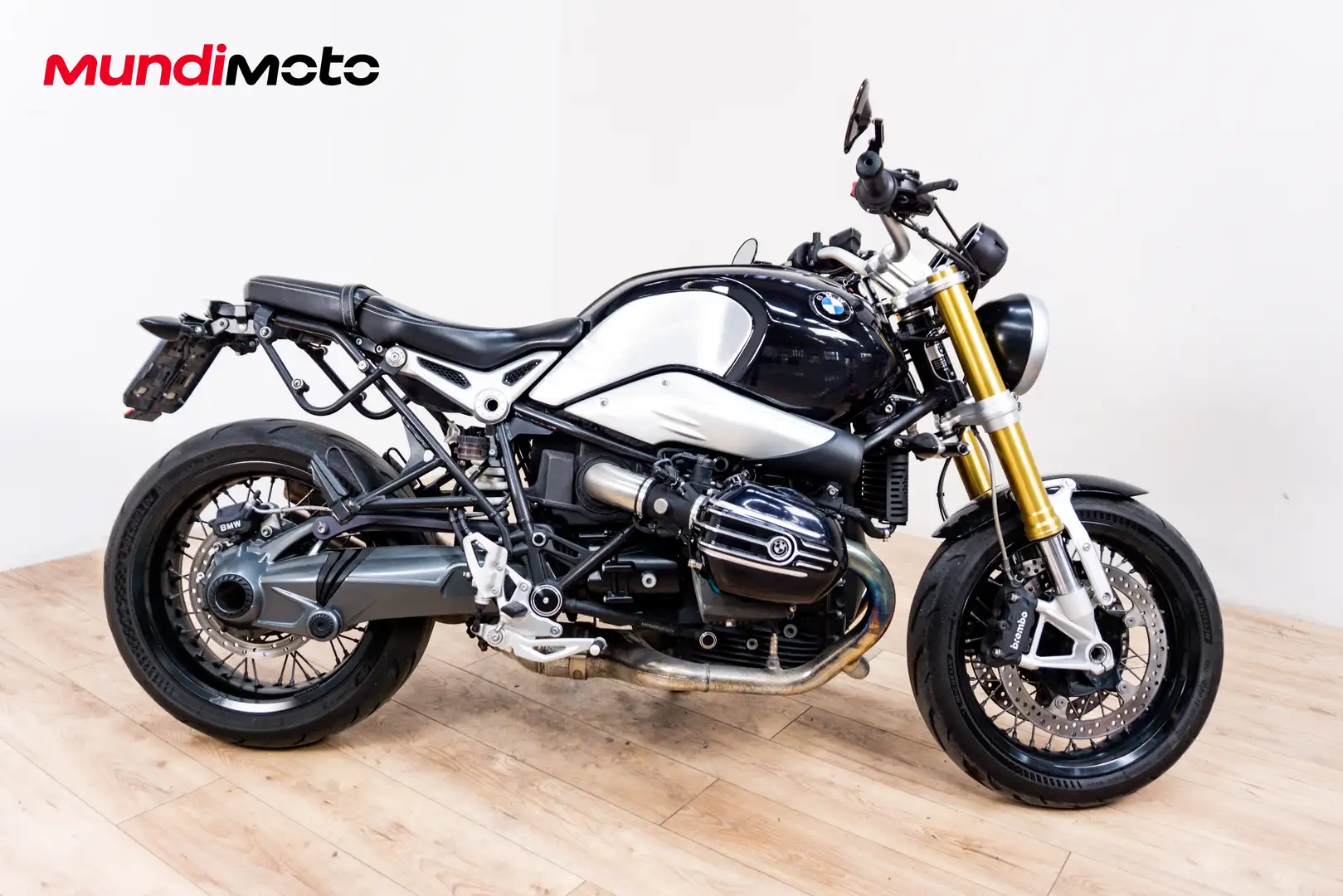 BMW R nineT - 1