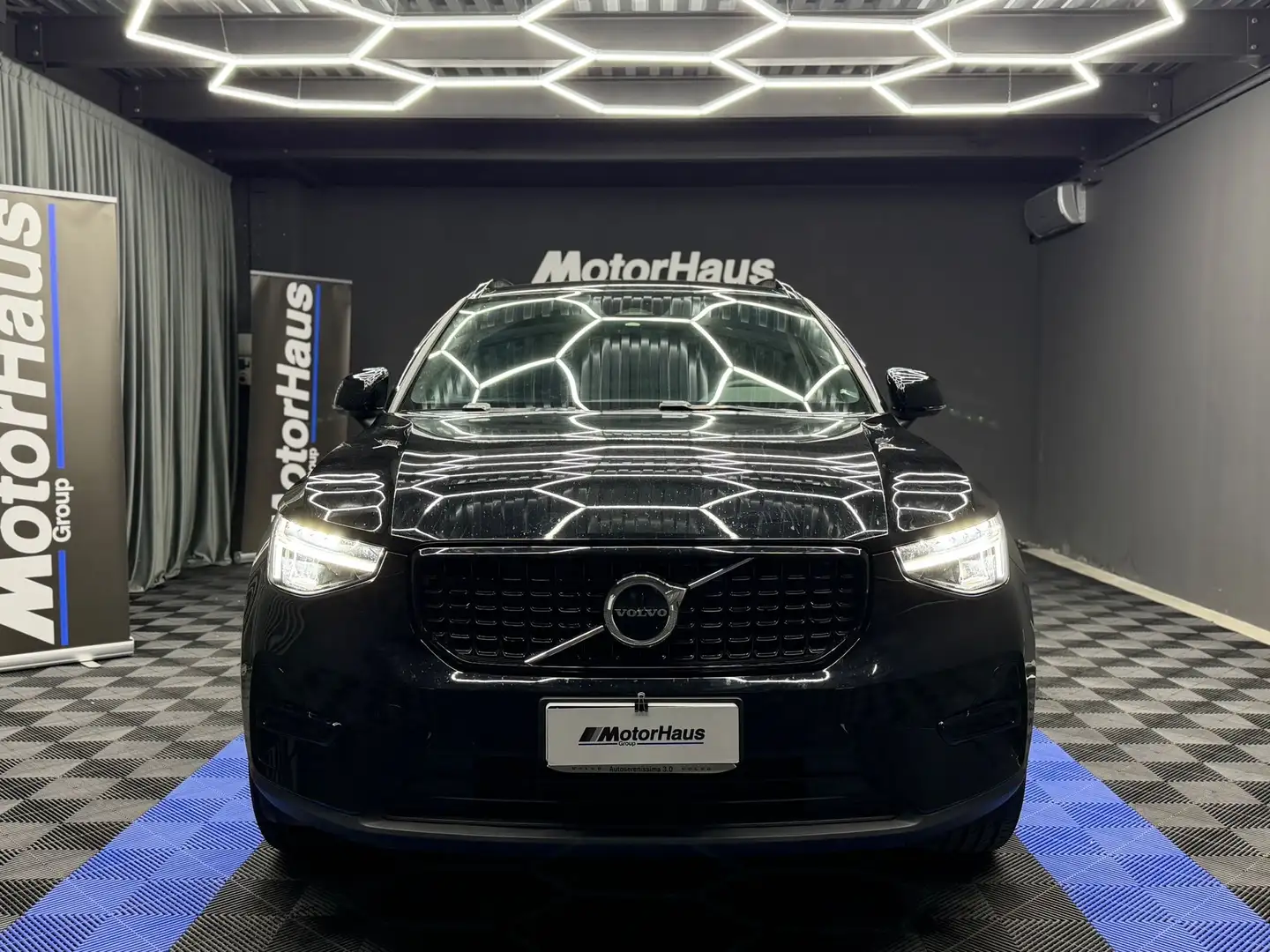 Volvo XC40 Ultimate Dark auto Zwart - 2
