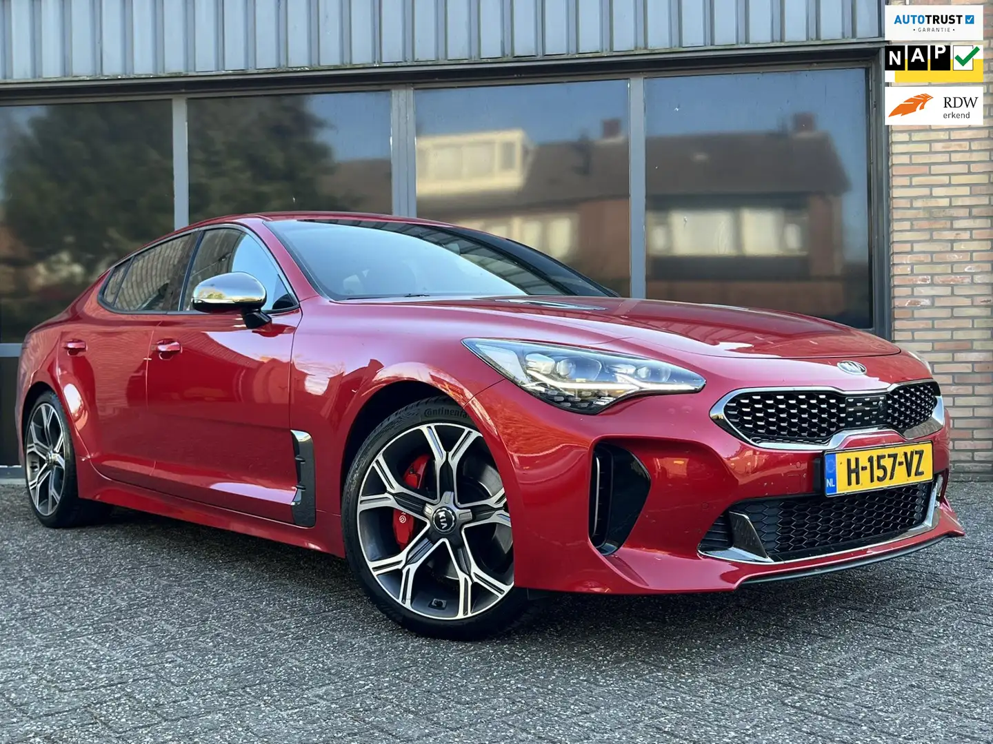 Kia Stinger 3.3 V6 T-GDI AWD GT Rouge - 1