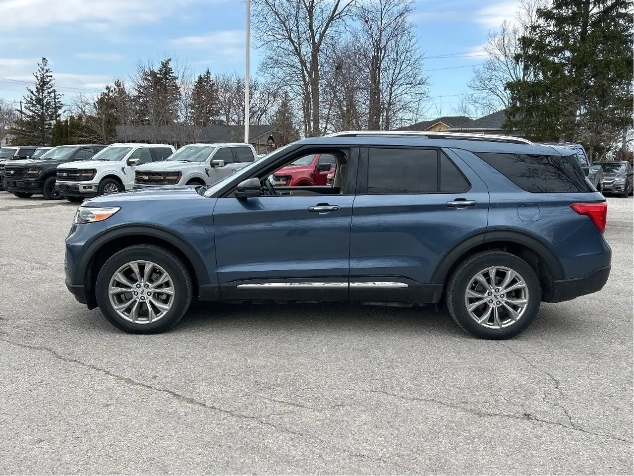 Ford Explorer снимка Ford Explorer
