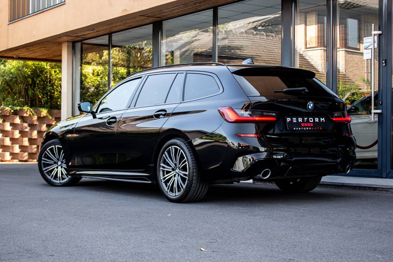 BMW 320 Touring 320iAS *M-PACK*TREKHAAK*SFEERLICHT*BLACK — photo 10