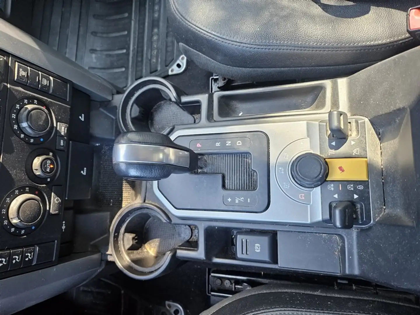 Land Rover Discovery 3 TDV6 HSE A GAR 1 AN 7 places g - 2