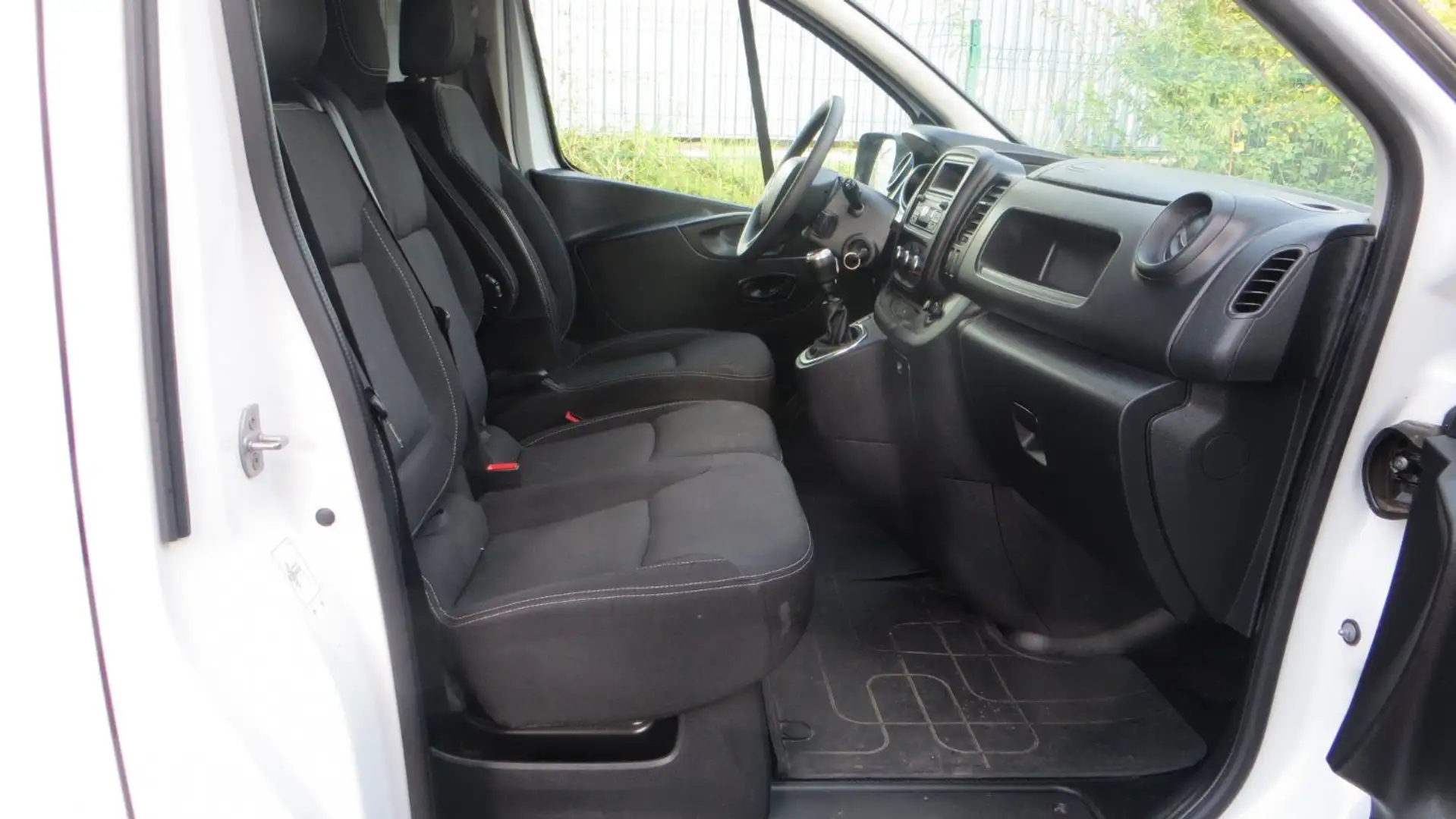 Renault Trafic 2.0 dci 120cv L1H1, 3 places. an 12/2021, 1ere mai Blanco - 2