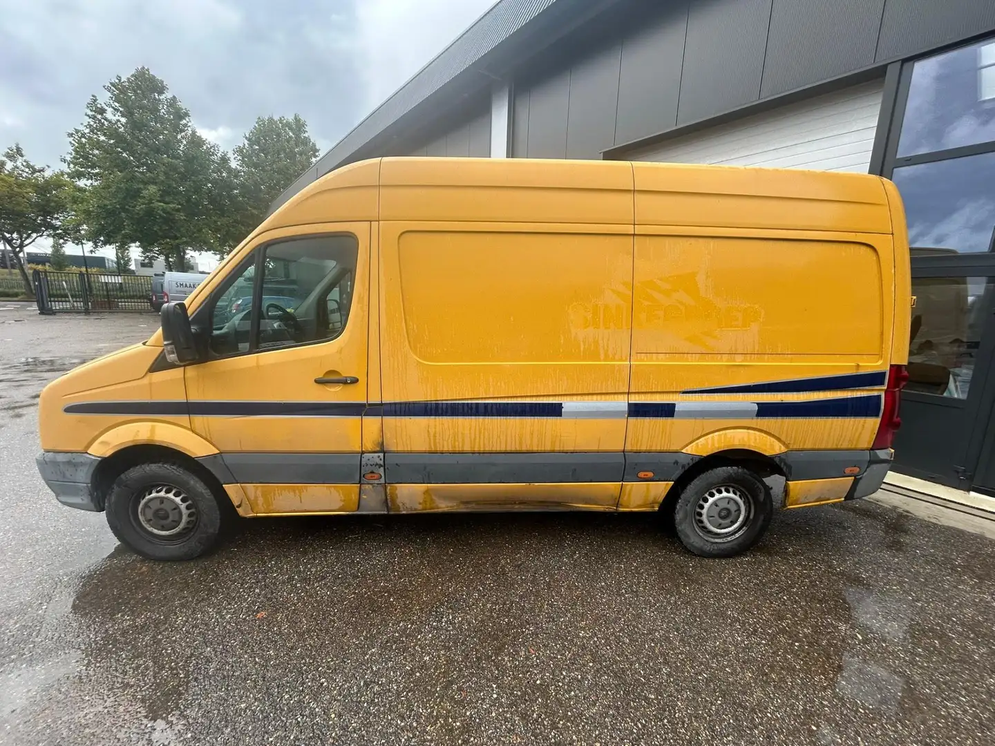 Volkswagen Crafter 35 2.5 TDI L2H2 airco 3 pers Geel - 2