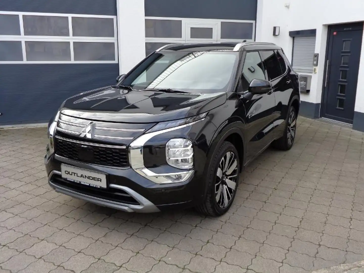 Mitsubishi Outlander 2.4L PHEV TOP Luxury-Paket Schwarz - 2
