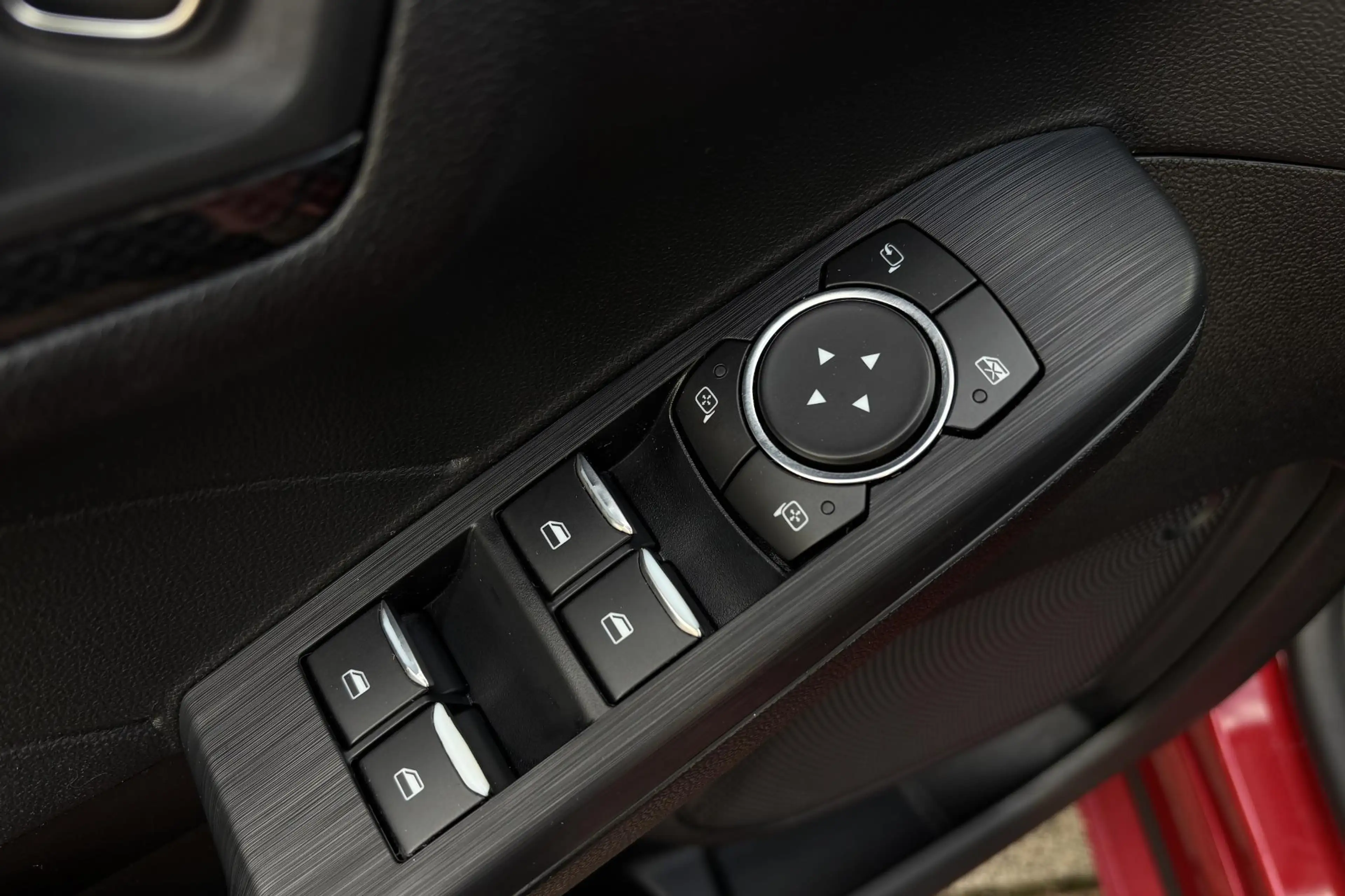 Ford Kuga 2.5 PHEV ST-Line X — photo 14