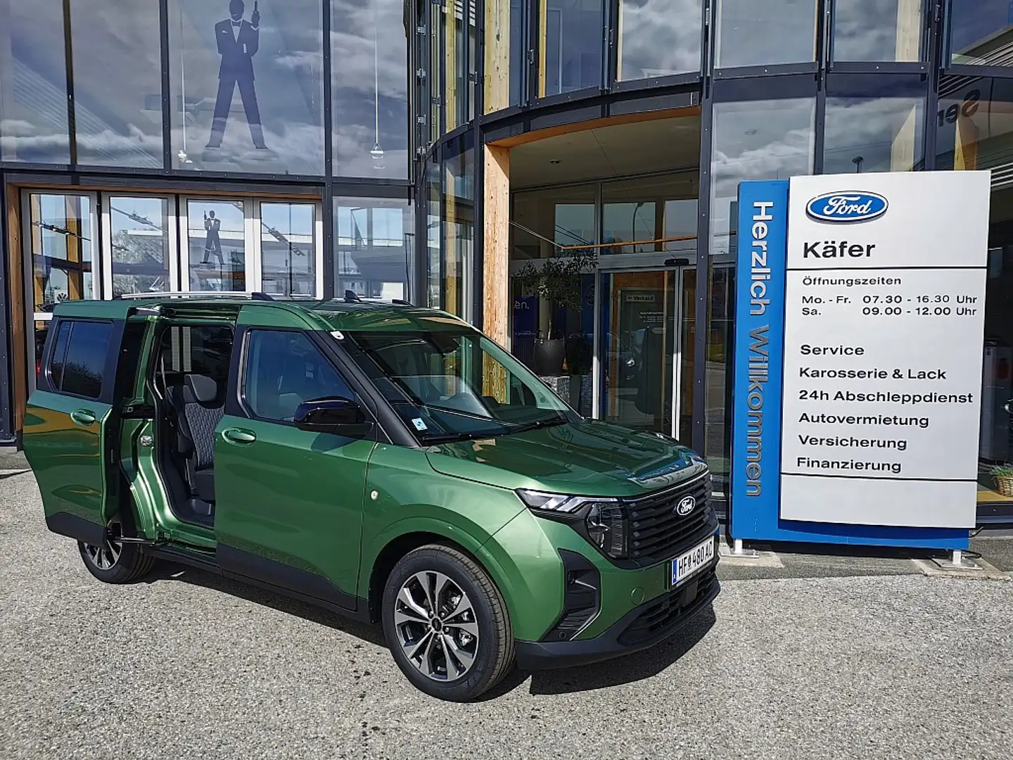 Ford Tourneo Courier 1,0 EcoBoost Titanium NEUES MODELL Groen - 2