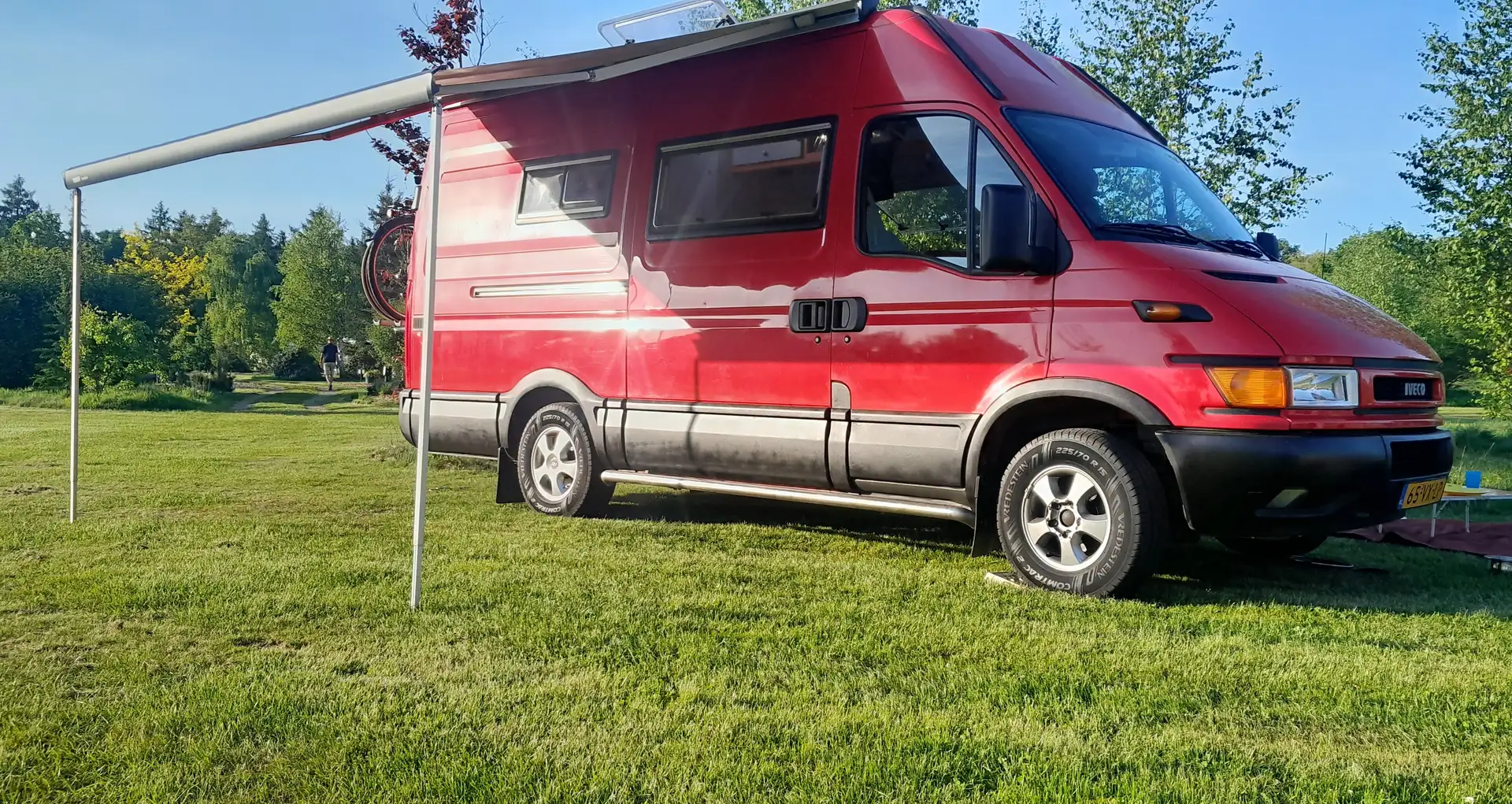 Iveco Daily Camperbus 4 persoons Rood - 1