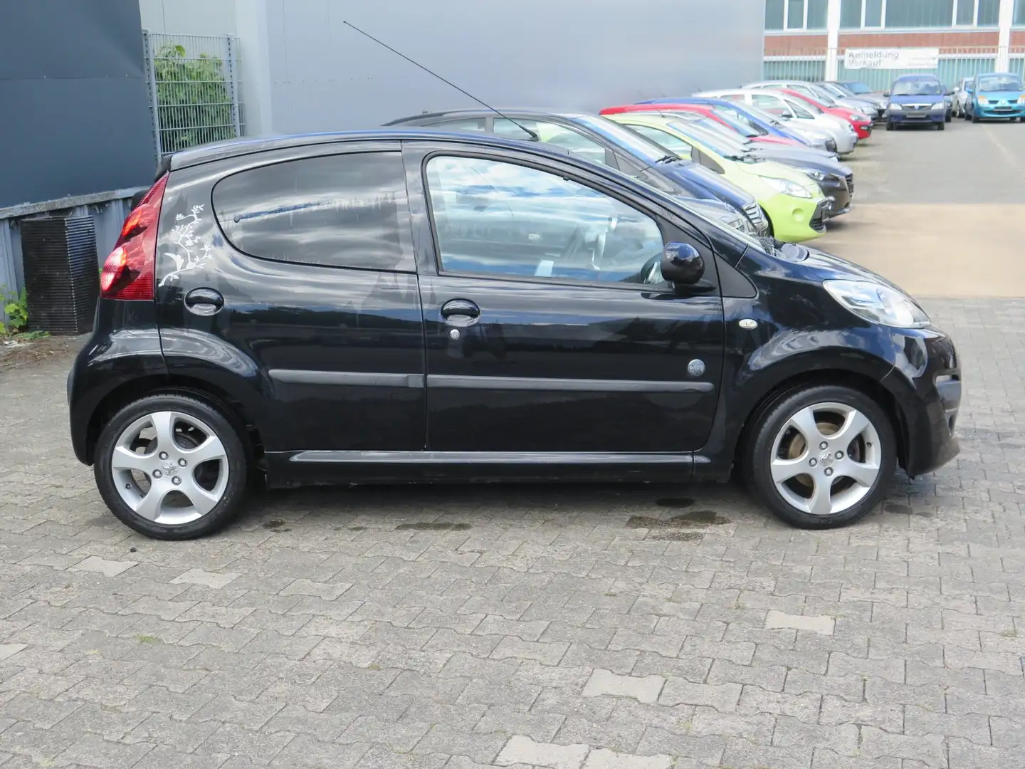 Peugeot 107 Envy Klima 5-türog 2.HND Insp. Neu Tüv 10/26 Schwarz - 2