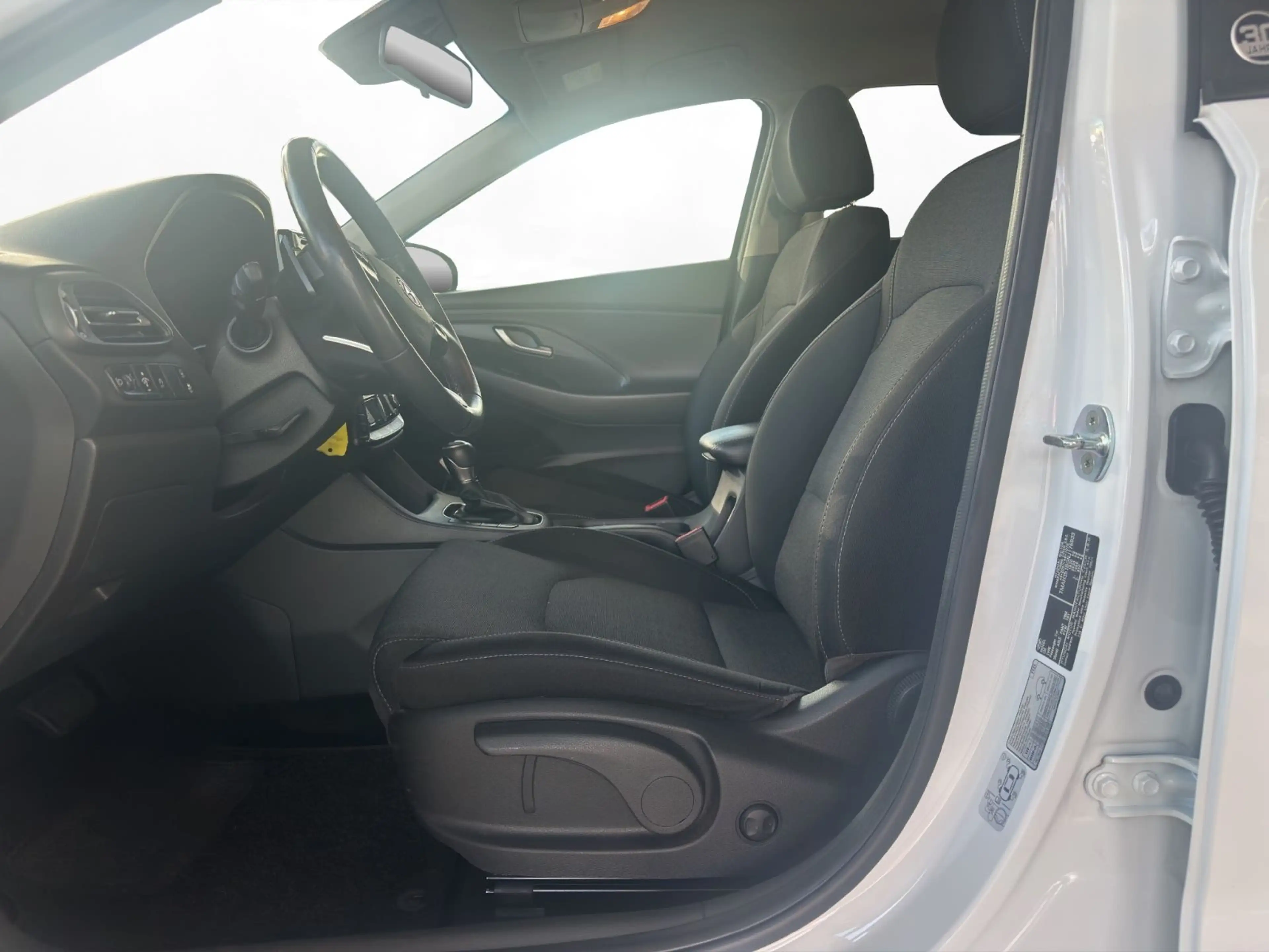 Hyundai i30 Edition 30+ **Automatik**NAVI**Kamera**SHZ** — photo 9