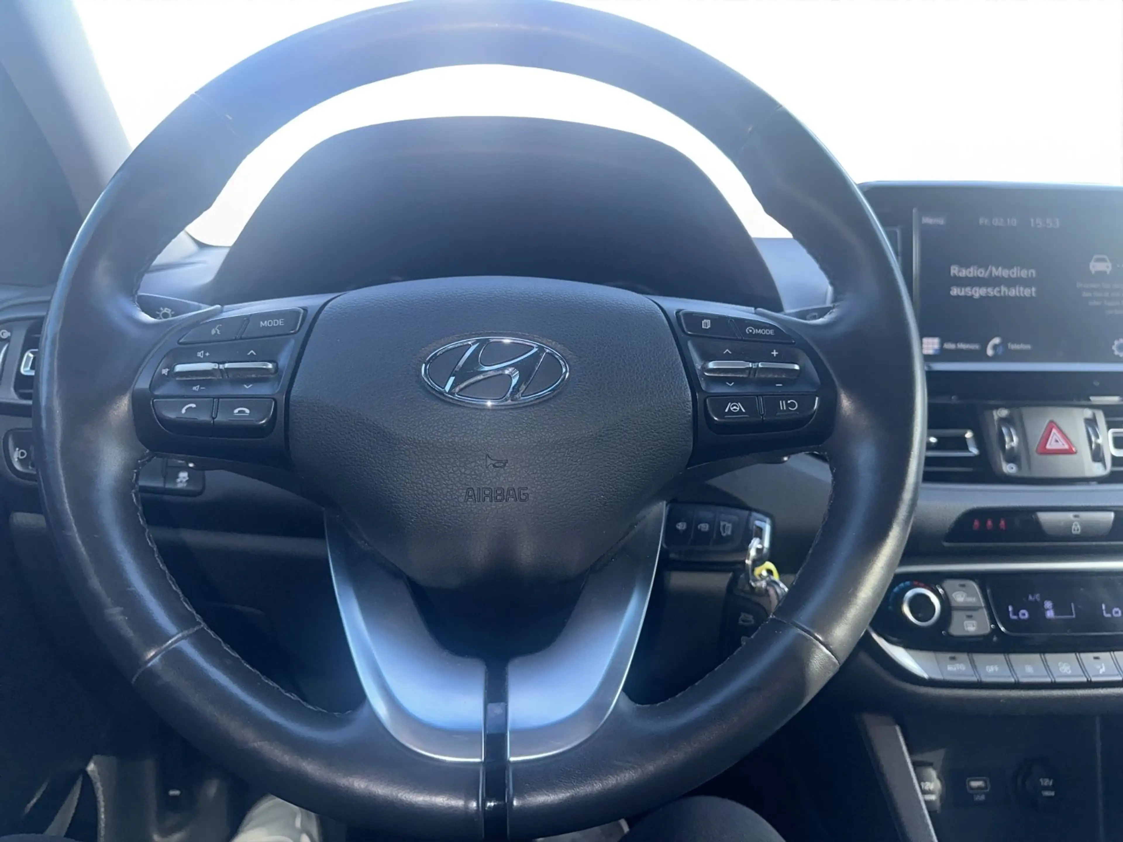 Hyundai i30 Edition 30+ **Automatik**NAVI**Kamera**SHZ** — photo 10