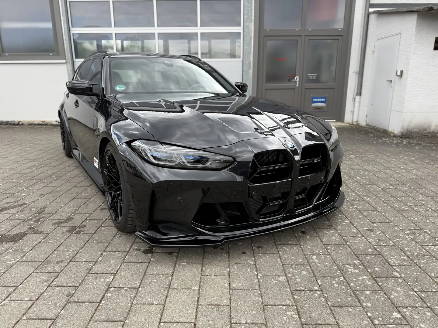 BMW M3 Competition Touring M xDrive Schwarz - 1