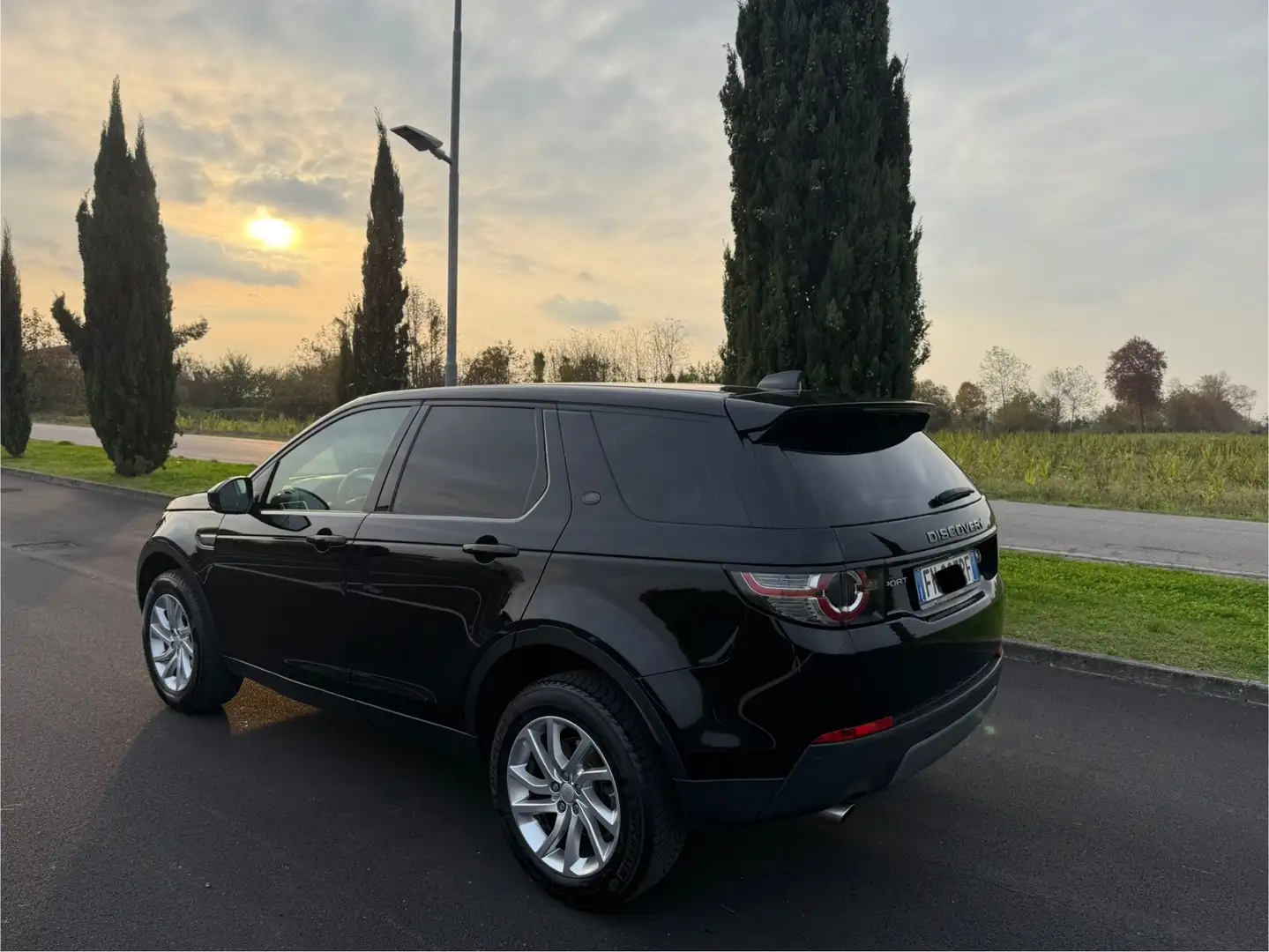 Land Rover Discovery Sport - 2