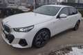 BMW 520 520d MHEV Aut.***M-Paket/AHK/8fach ALU*** Weiß - thumbnail 3