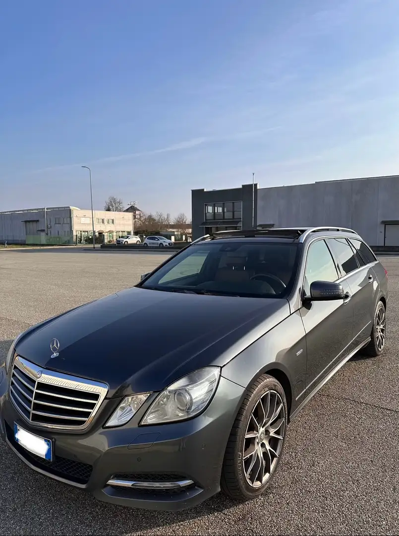 Mercedes-Benz E 250 CDI 4Matic BlueEFFICIENCY Avantgarde - 2
