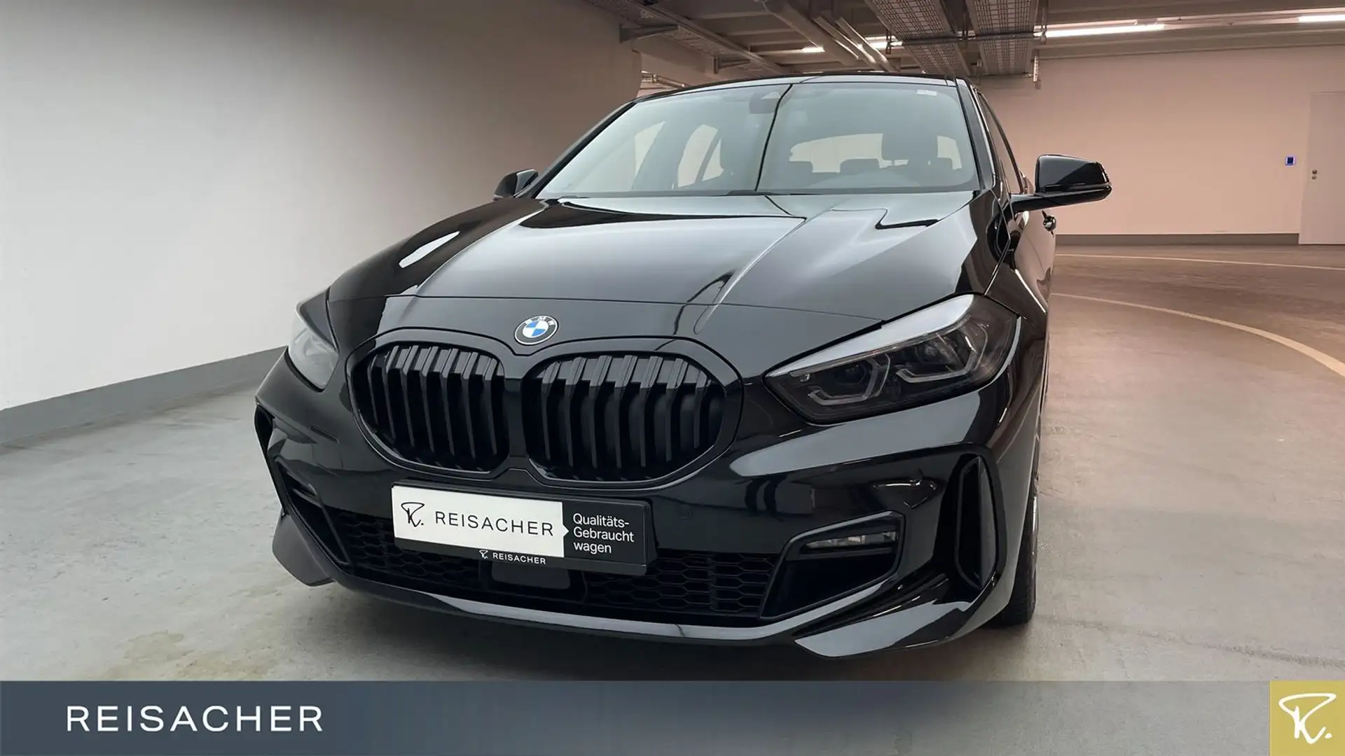 BMW 118 dA M-Sport AHK LCProf PA adaptLED elHk Schwarz - 1