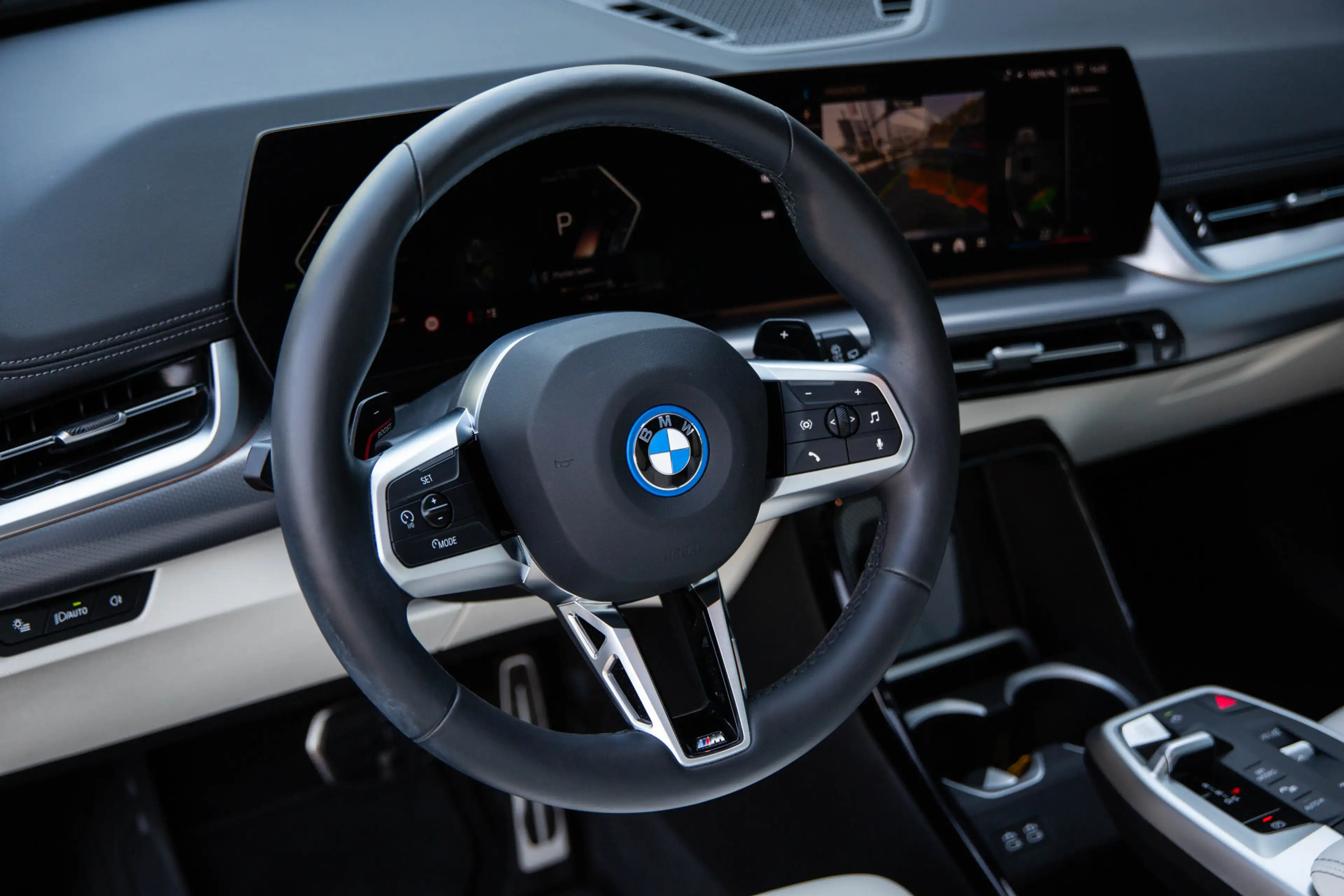 BMW X1 xDrive25e M-sport , Trekhaak, Panoramadak, Harman — photo 12