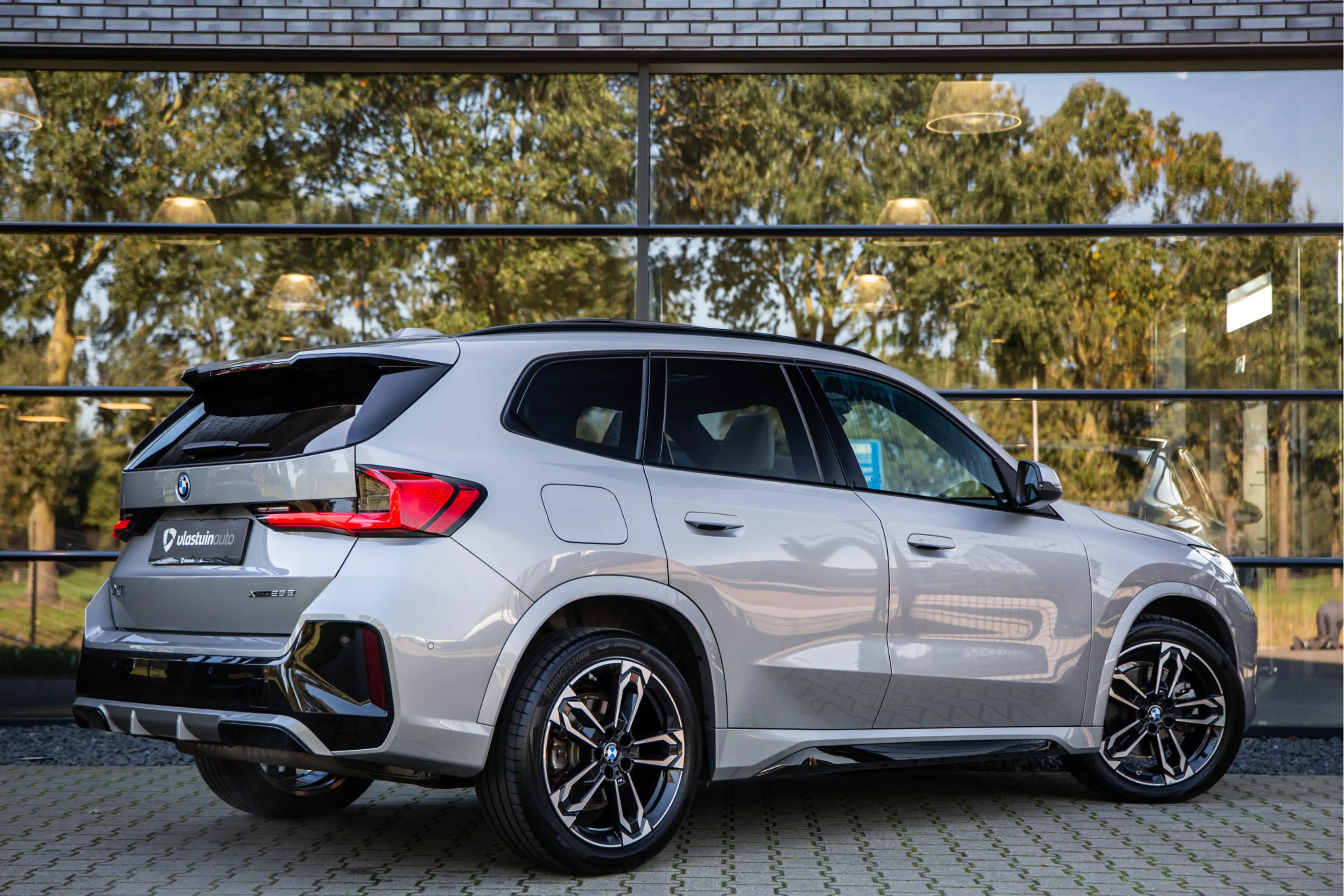 BMW X1 xDrive25e M-sport , Trekhaak, Panoramadak, Harman — photo 2