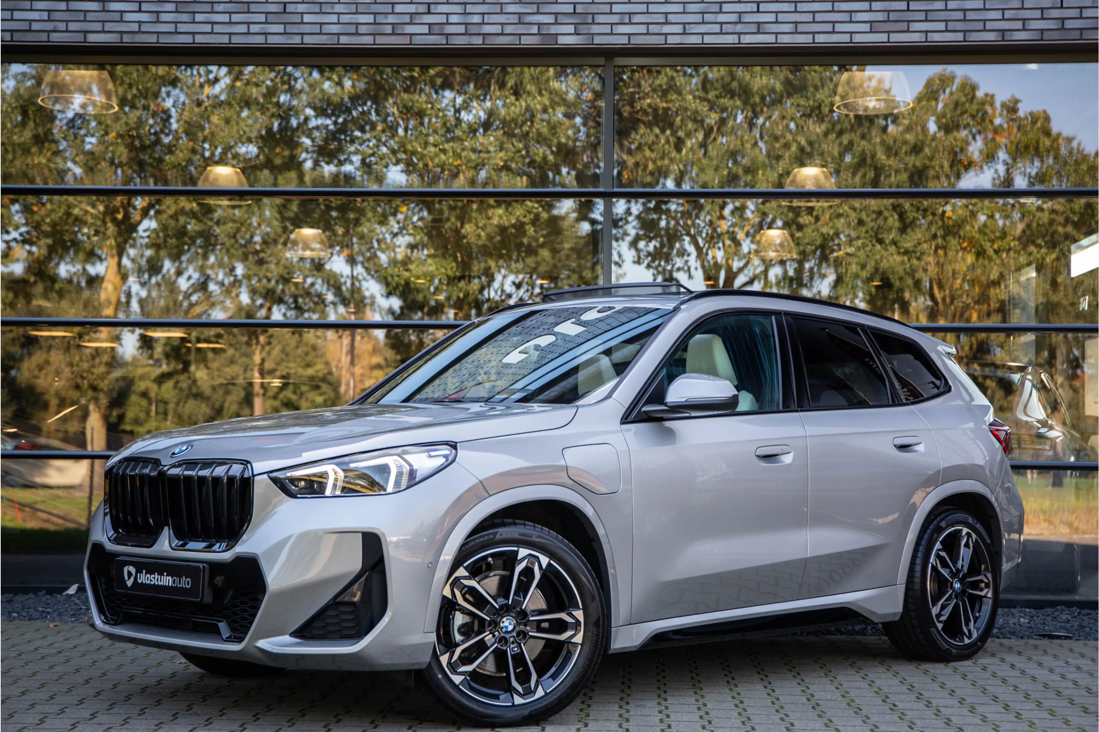 BMW X1 xDrive25e M-sport , Trekhaak, Panoramadak, Harman — photo 6