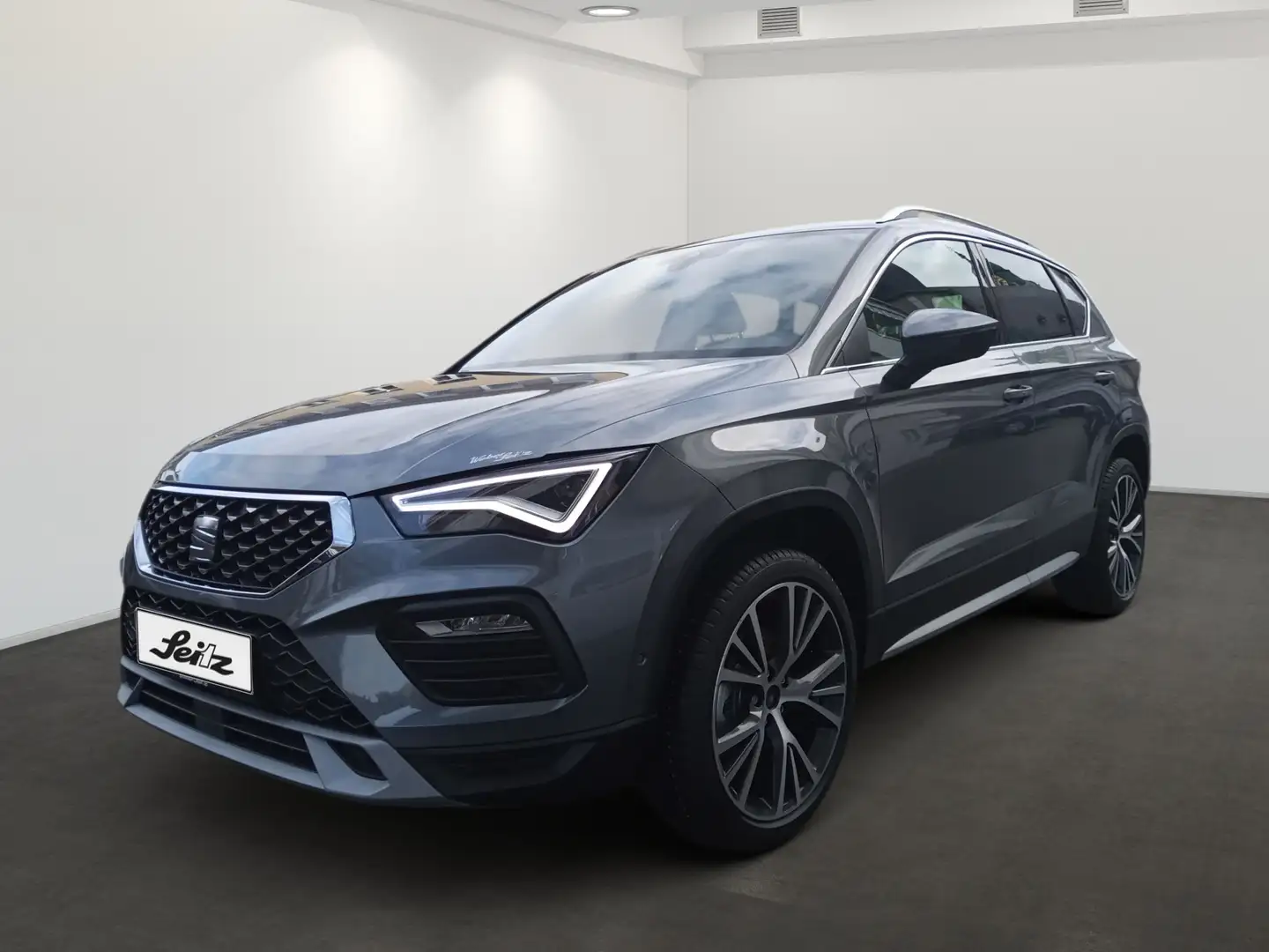 SEAT Ateca Xperience 1.5 TSI Xperience *AHK*BEATS*PANO* Grau - 2