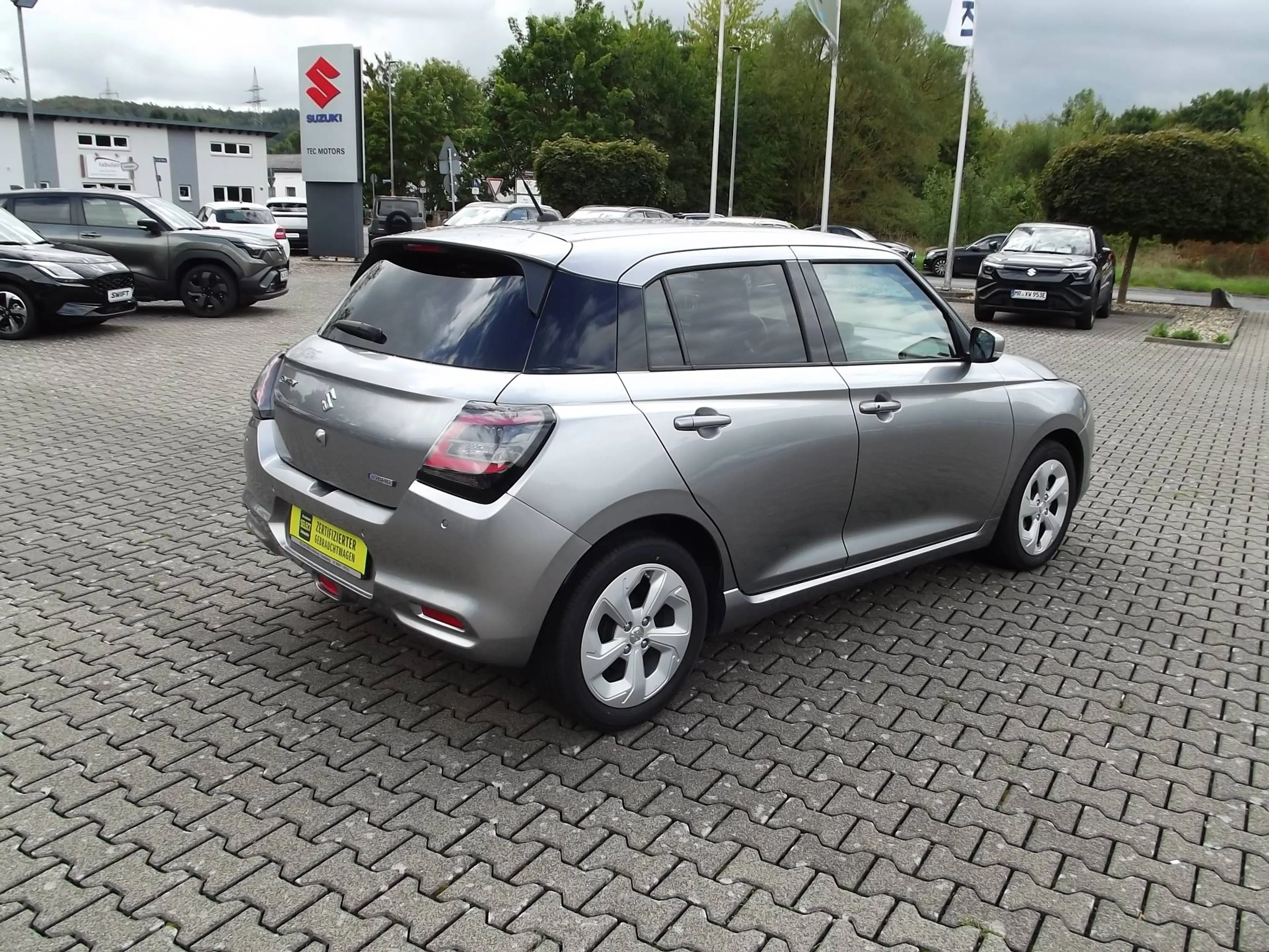 Suzuki Swift Swift 1.2 Dualjet Hybrid MT Comfort + — photo 4