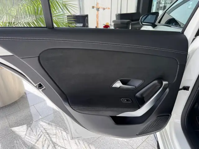 Mercedes-Benz A-Class view 9