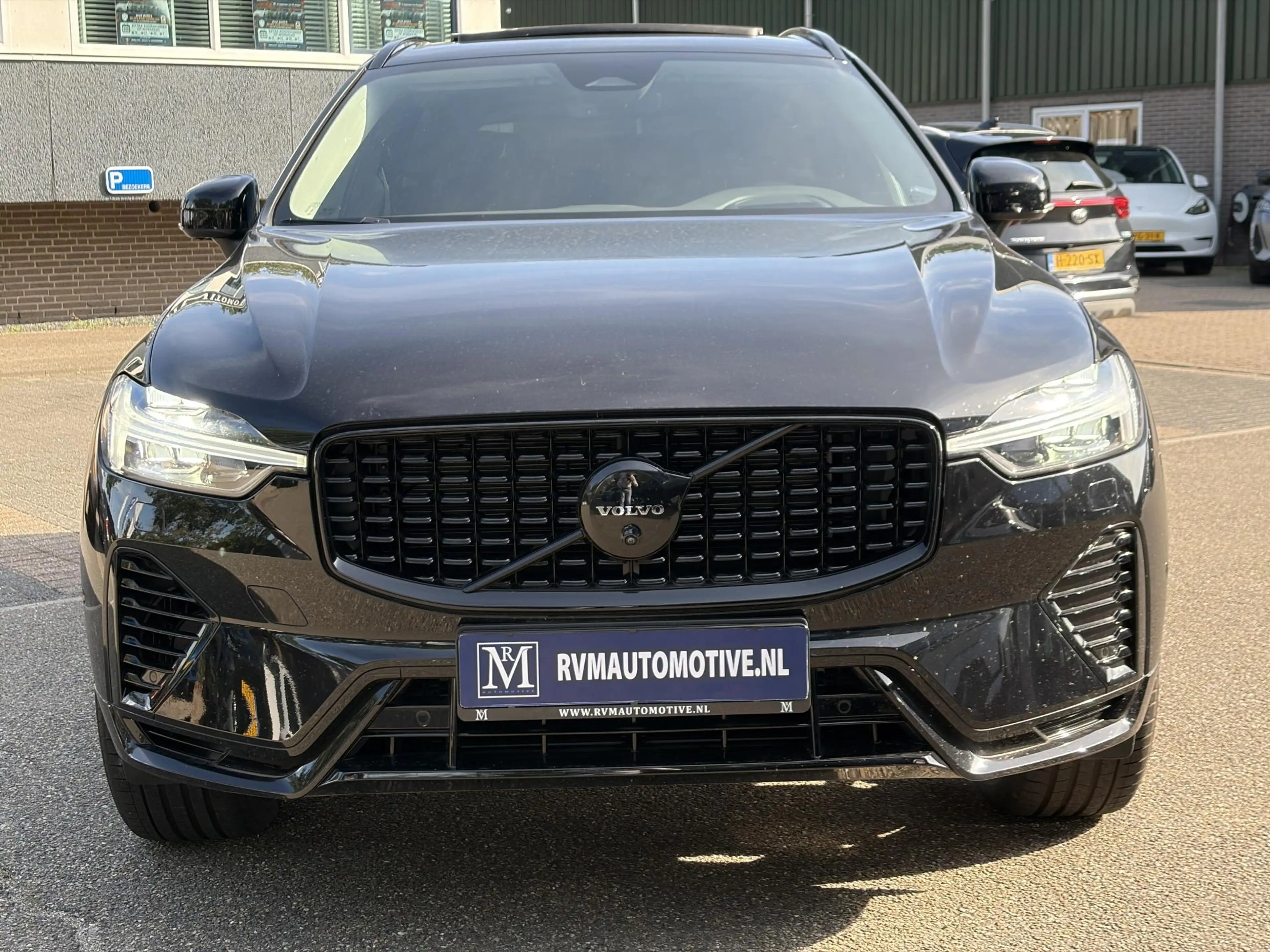 Volvo XC60 2.0 T8 Plug-in hybrid AWD Plus Dark VAN: 52.900,- — photo 2