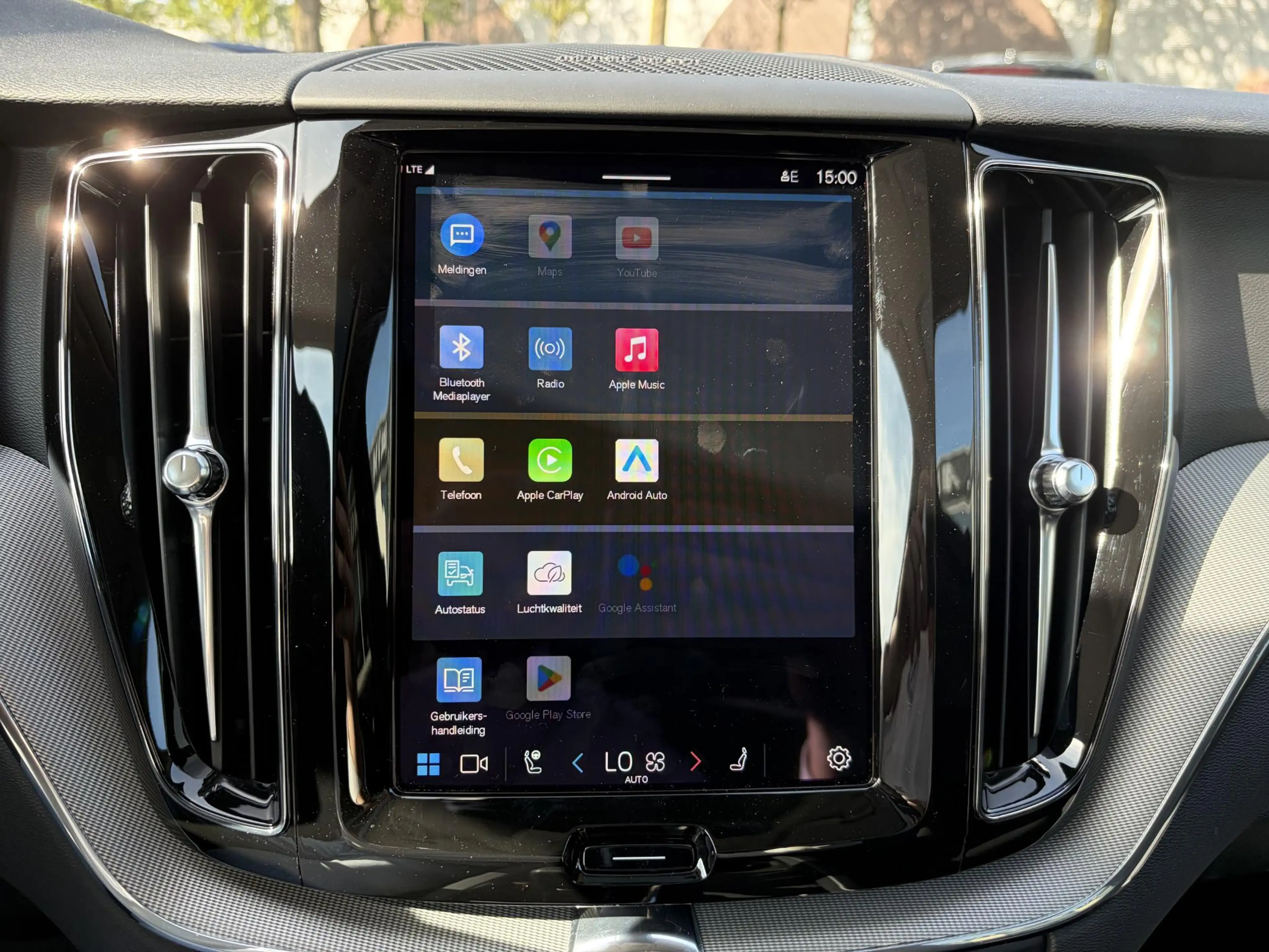 Volvo XC60 2.0 T8 Plug-in hybrid AWD Plus Dark VAN: 52.900,- — photo 26