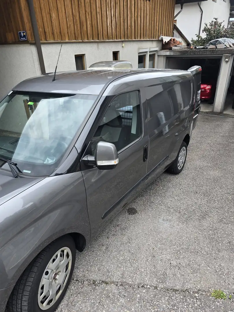 Fiat Doblo Maxi Grau - 2
