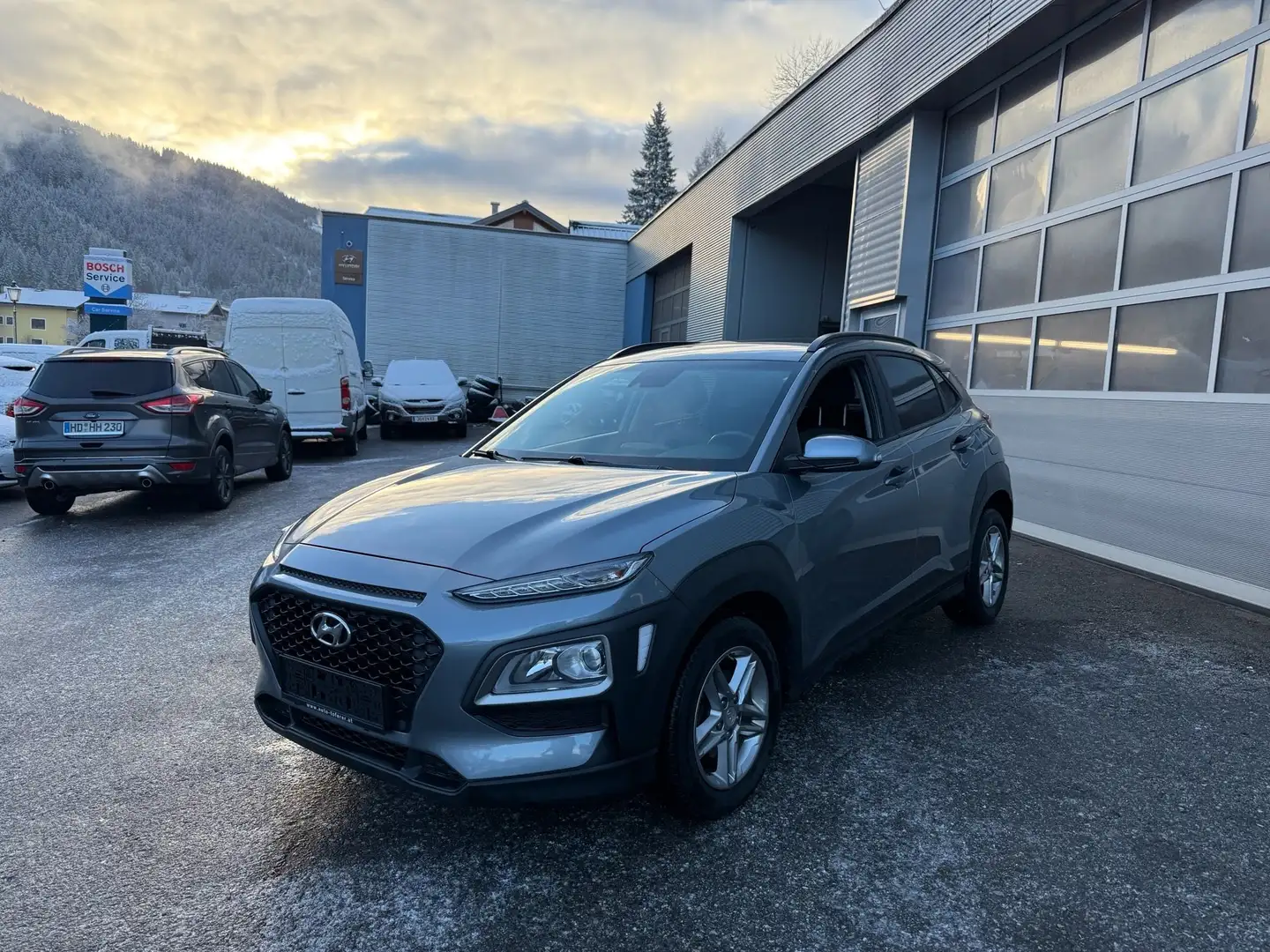 Hyundai KONA 4x4 Aut. Level 3 Plus Grau - 1